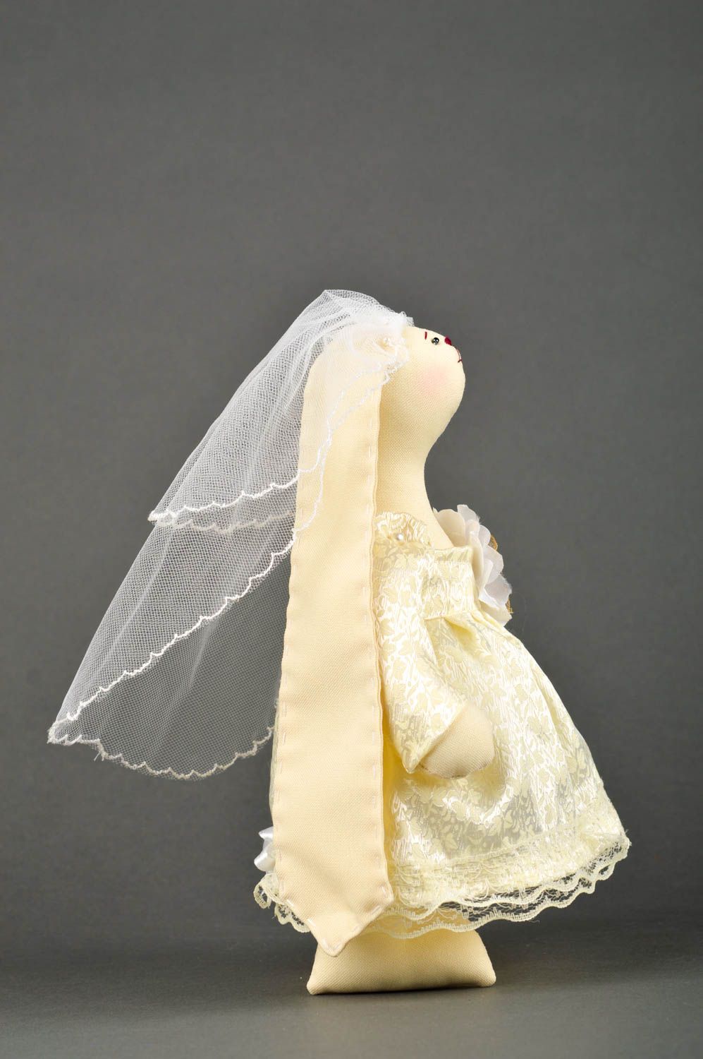Игрушка заяц ручной работы интерьерная игрушка зайчиха невеста авторская игрушка фото 3