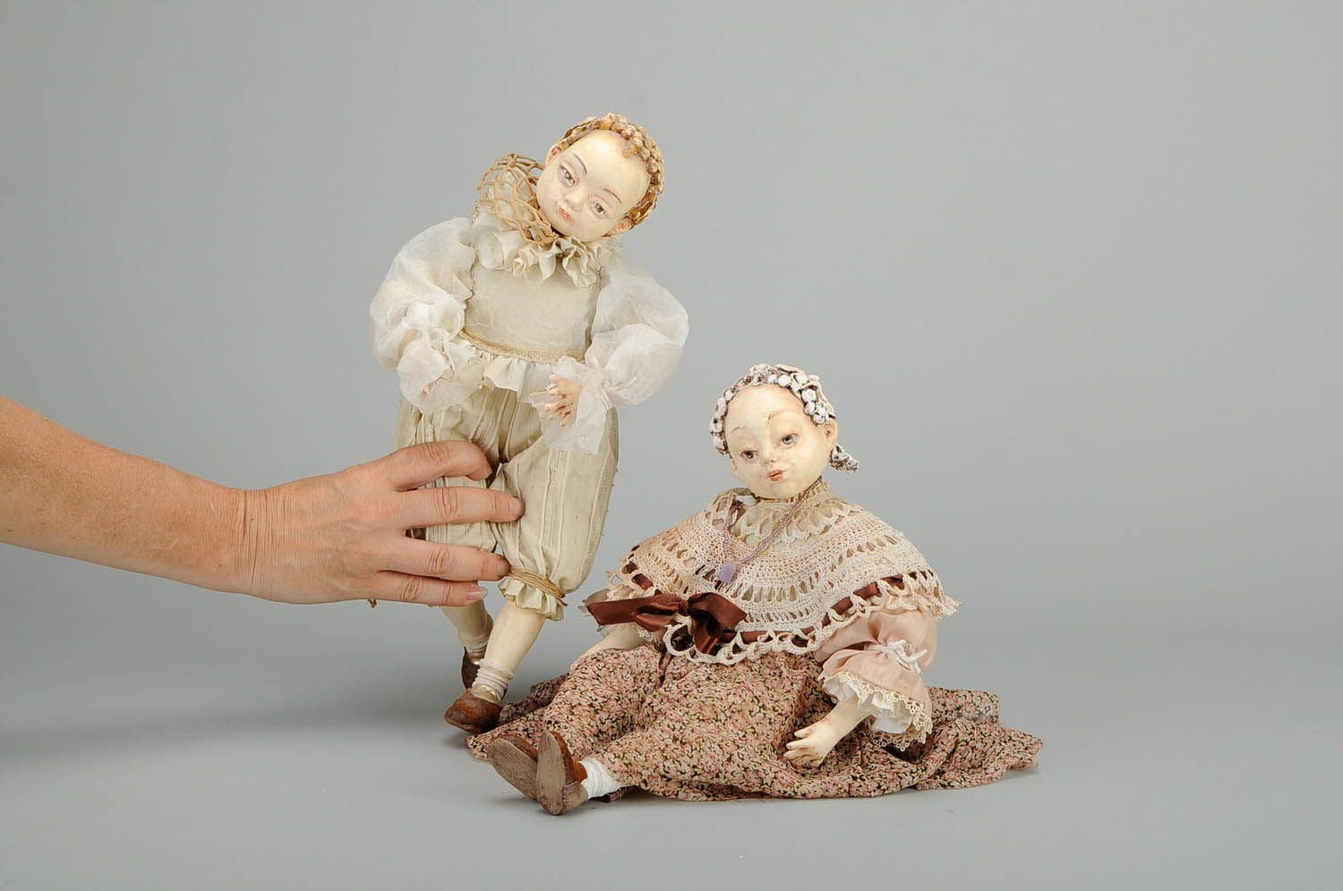 Deux poupées d'auteur vintage Soeur aînée photo 2