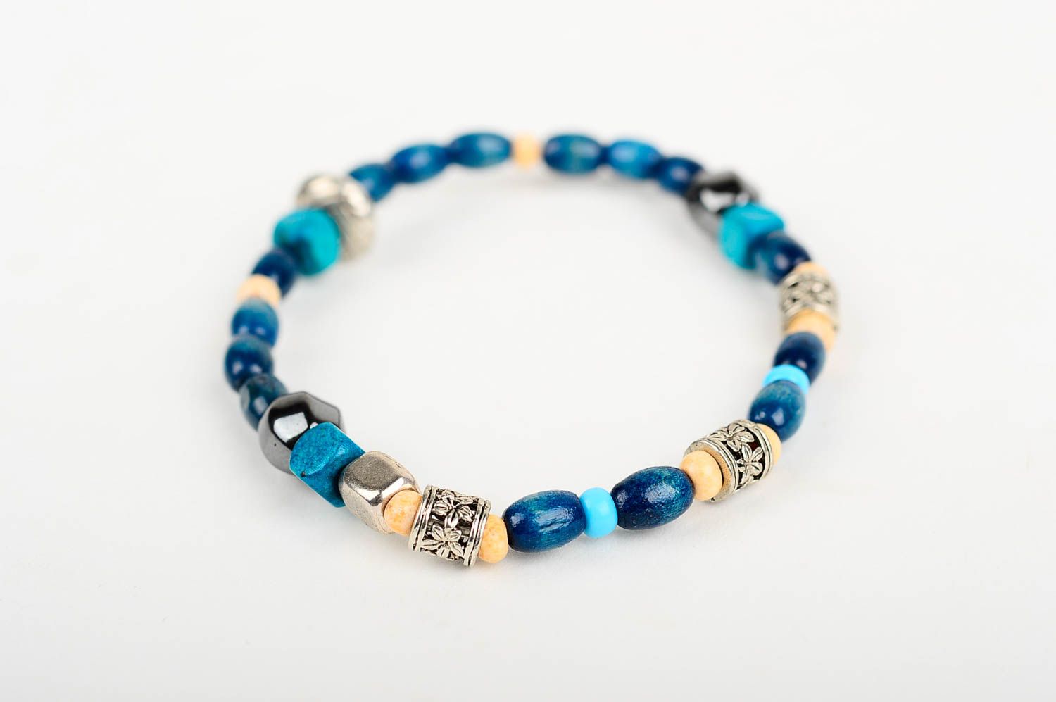 Bracelet perles de bois Bijou fait main bleu design Accessoire pour femme photo 3