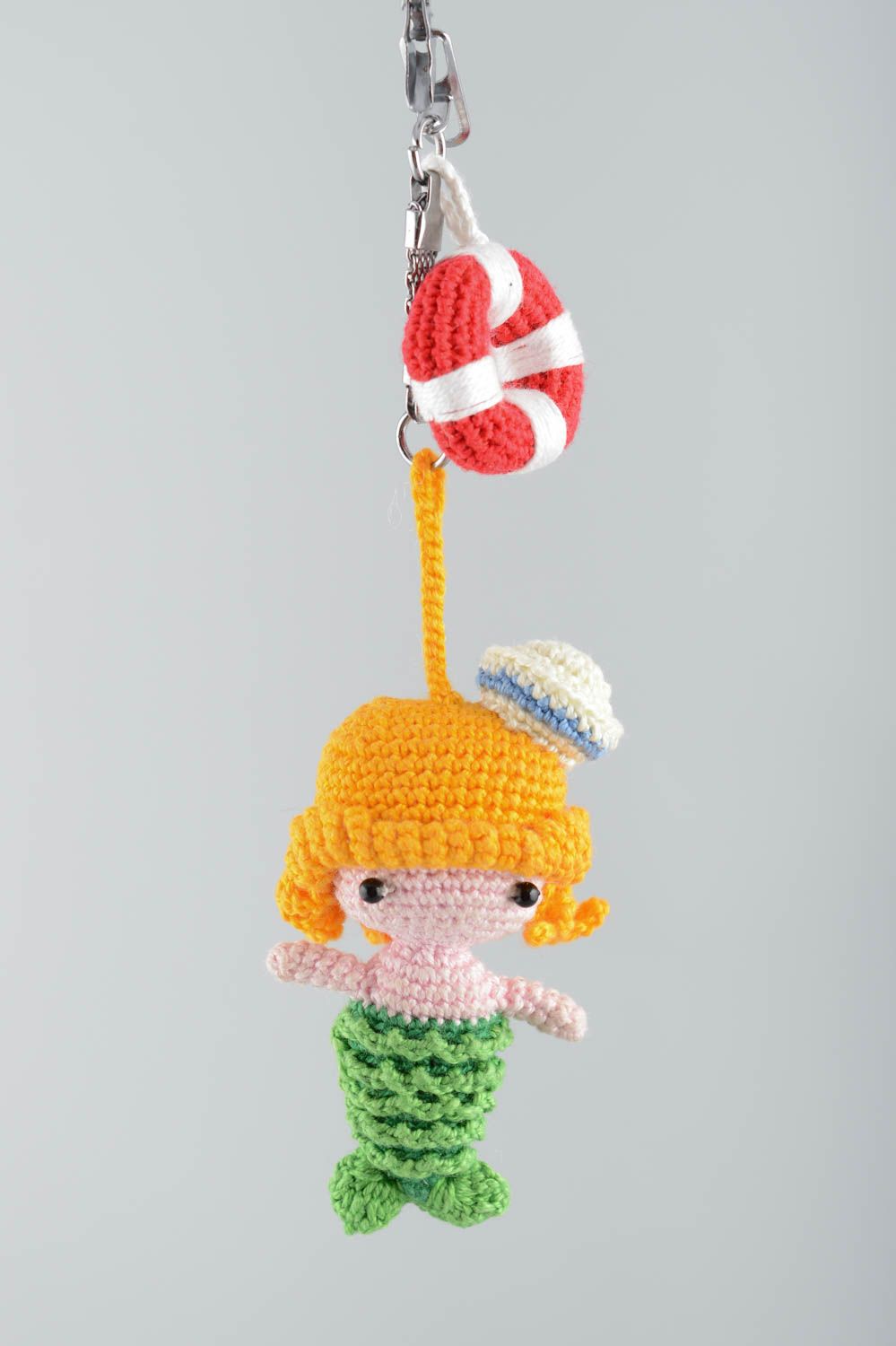 Handmade Meerjungfrau Schlüsselanhänger aus Stoff gehäkelt für Kind klein bunt foto 3