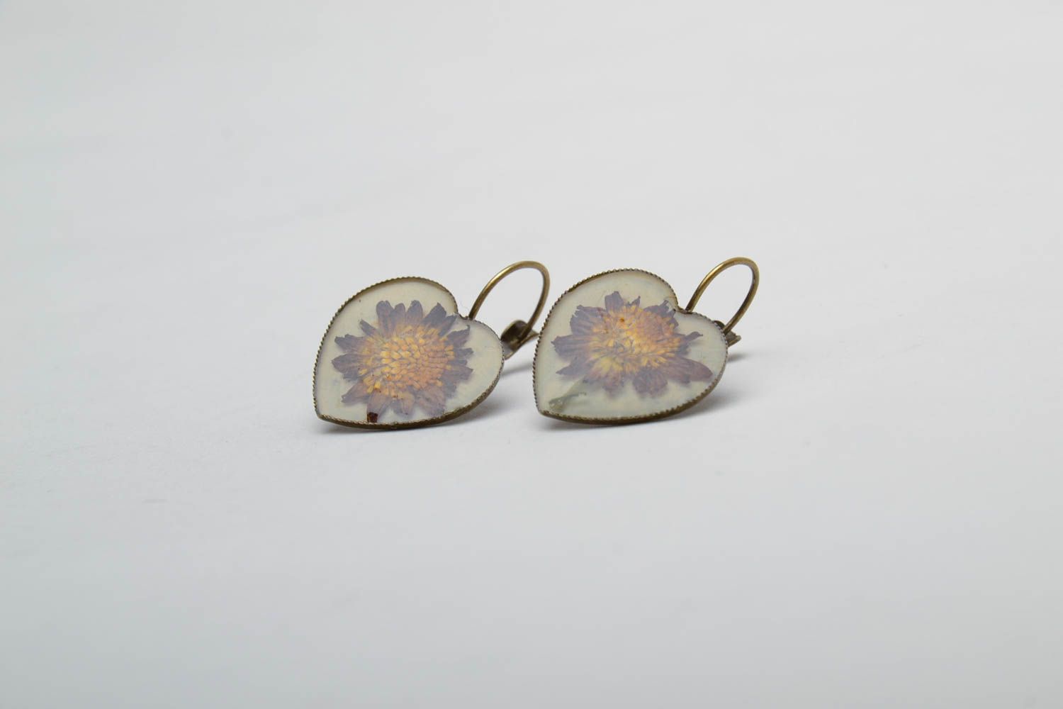 Earrings with natural flowers in epoxy resin Hearts on White Background photo 4