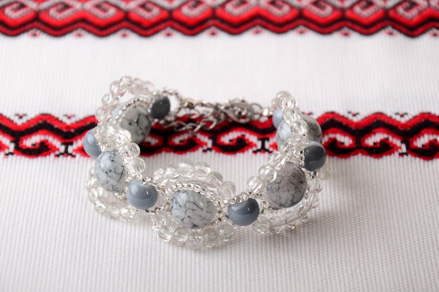 Gray glass beaded charm chain bracelet decorated with beads photo 1
