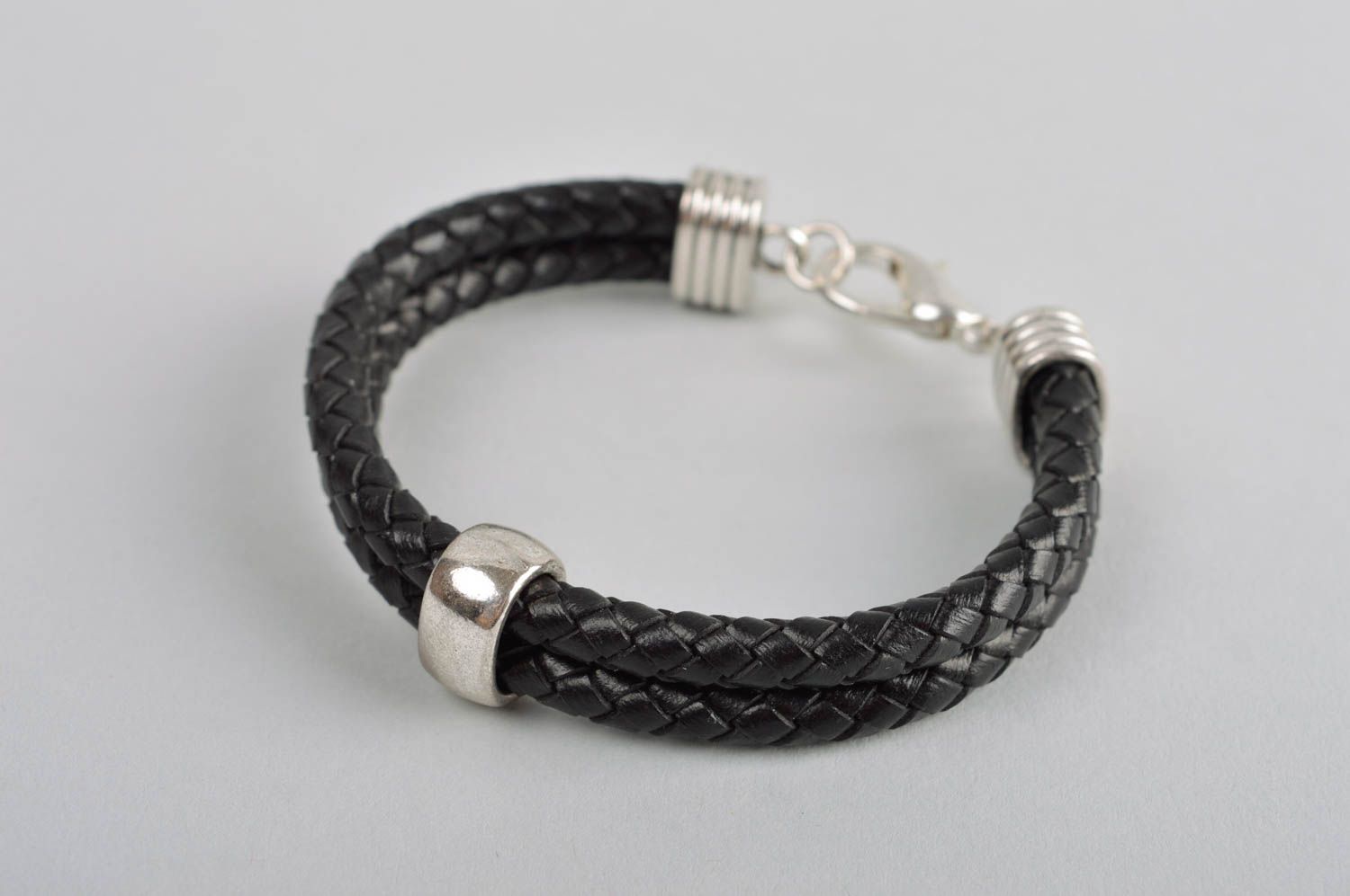 Bracelet cuir naturel Bijoux fait main Cadeau femme noir design tressé photo 2