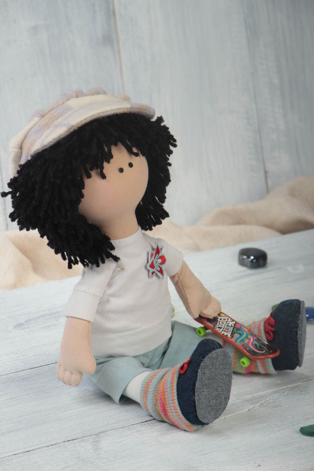 Muñeco de trapo juguete hecho a mano peluche para niño decoración de interior foto 1