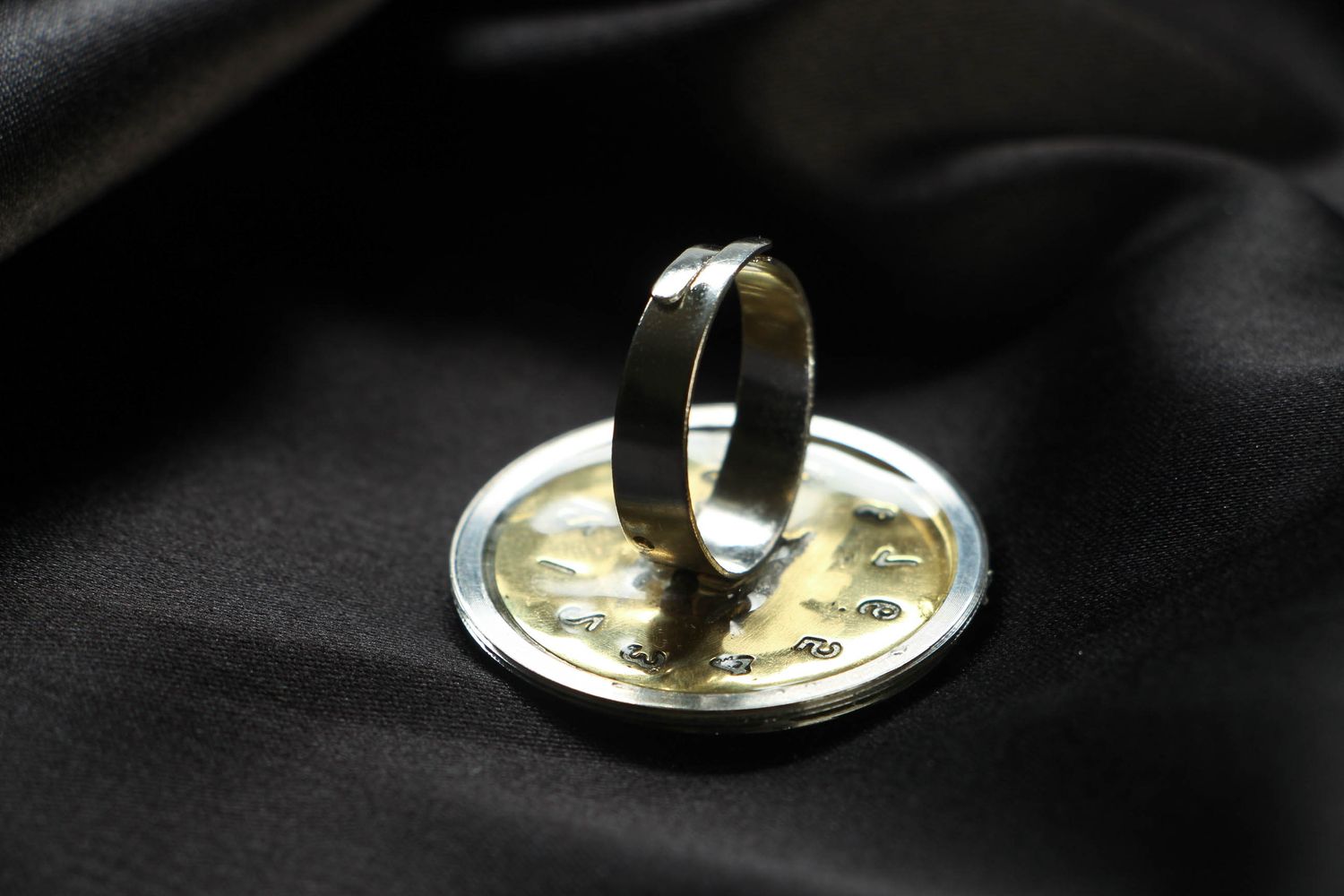 Кольцо металлическое в стиле стимпанк большое круглое фото 3