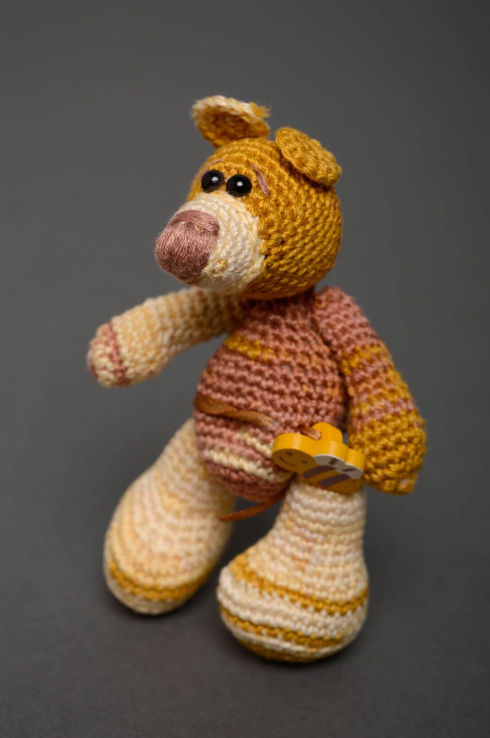 Peluche tricotée Ours avec abeille  photo 1