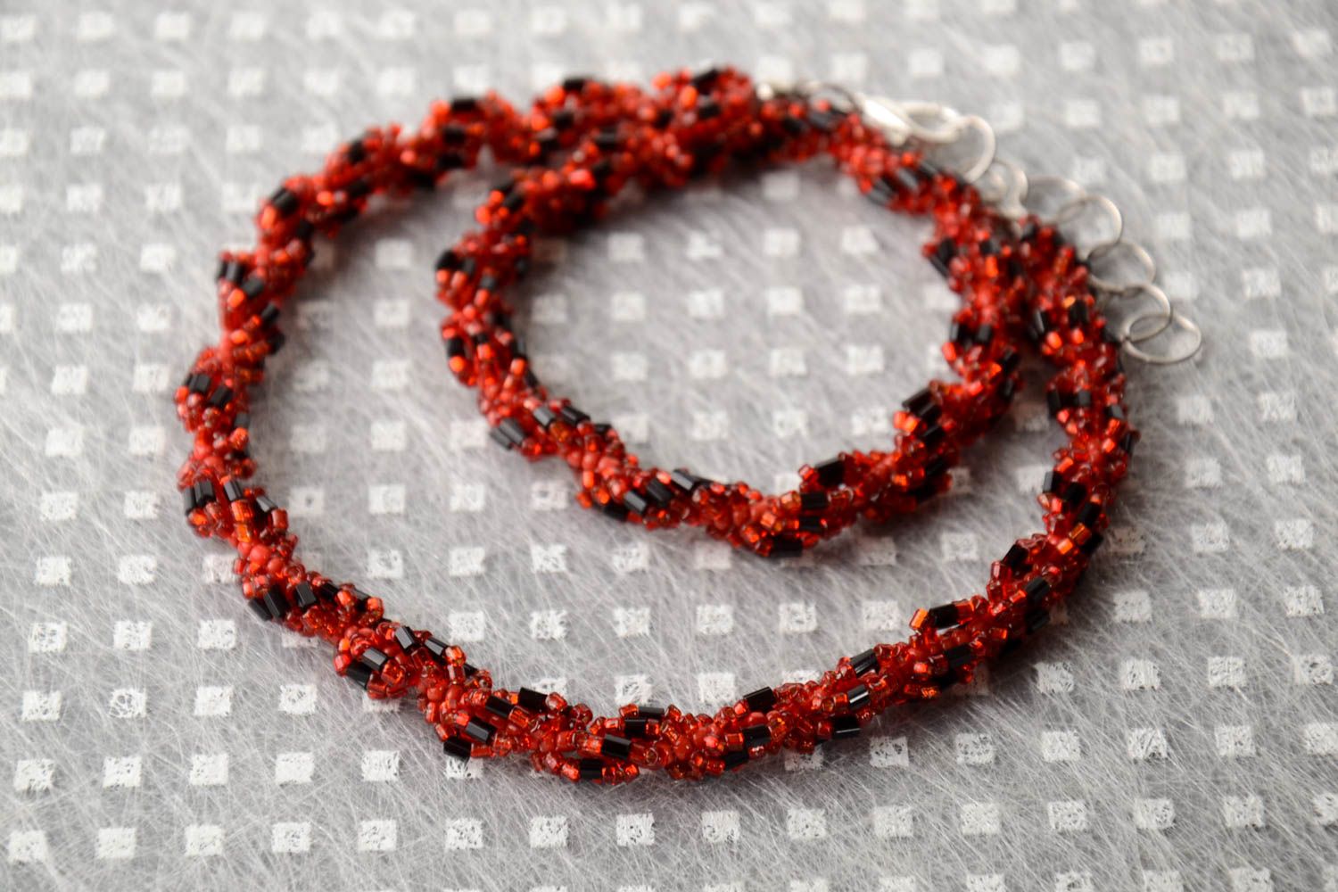 Handmade Damen Collier schwarz rot Modeschmuck Halskette Accessoire für Frauen foto 1