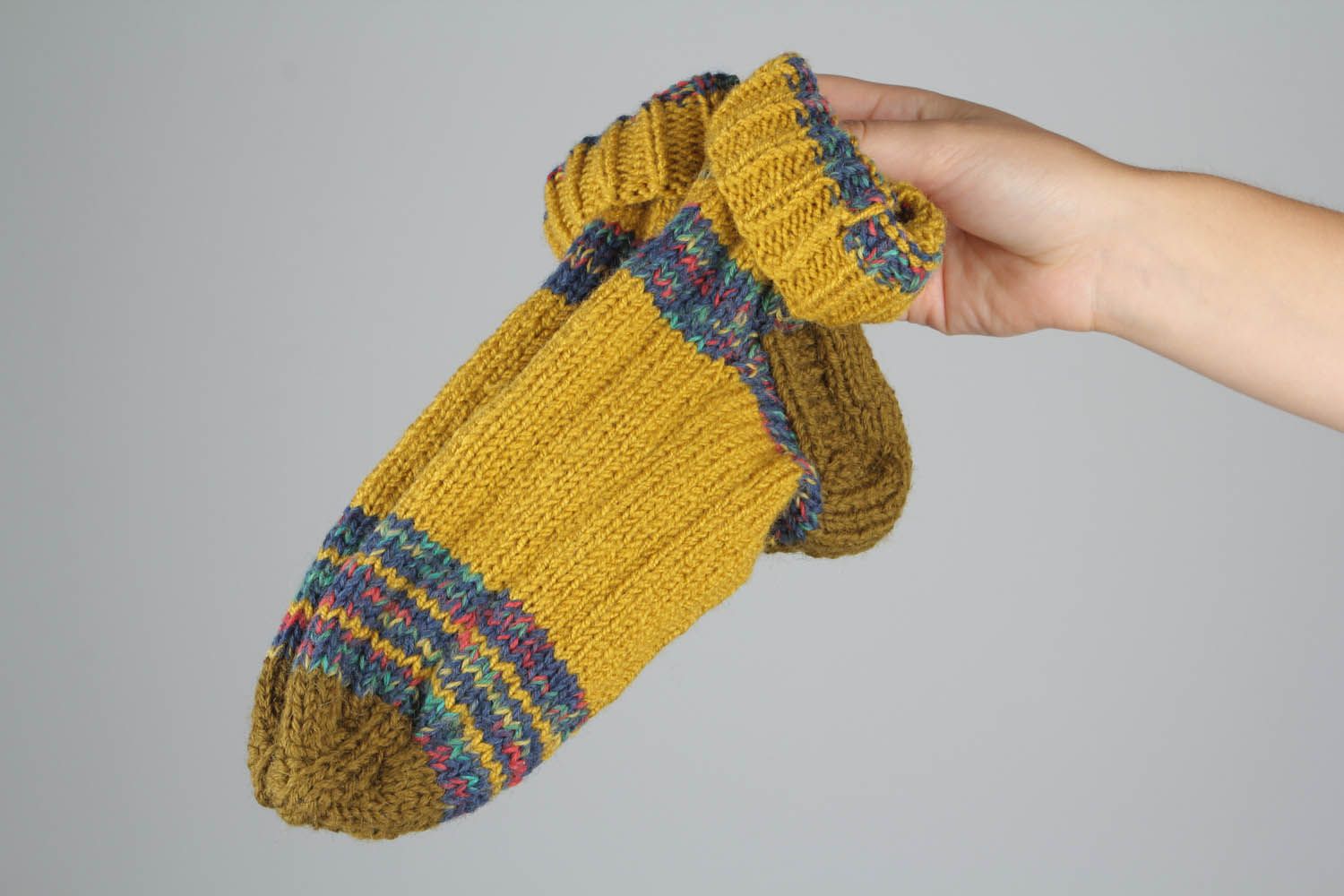 Meias mornas tricotadas de fios de lã e de mescla de lã cor mostarda para inverno foto 5