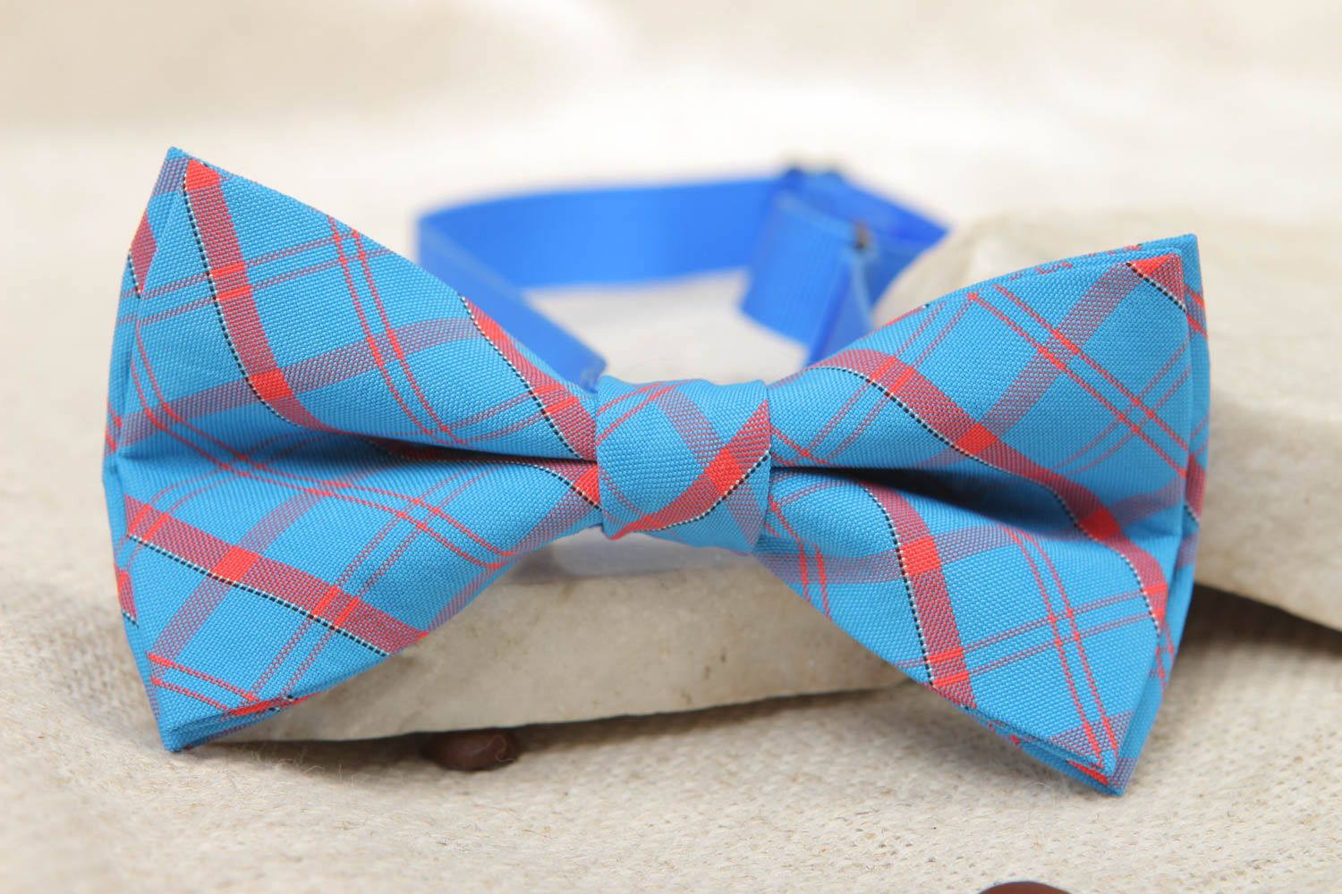 Bright checkered bow tie made of cotton fabric photo 5