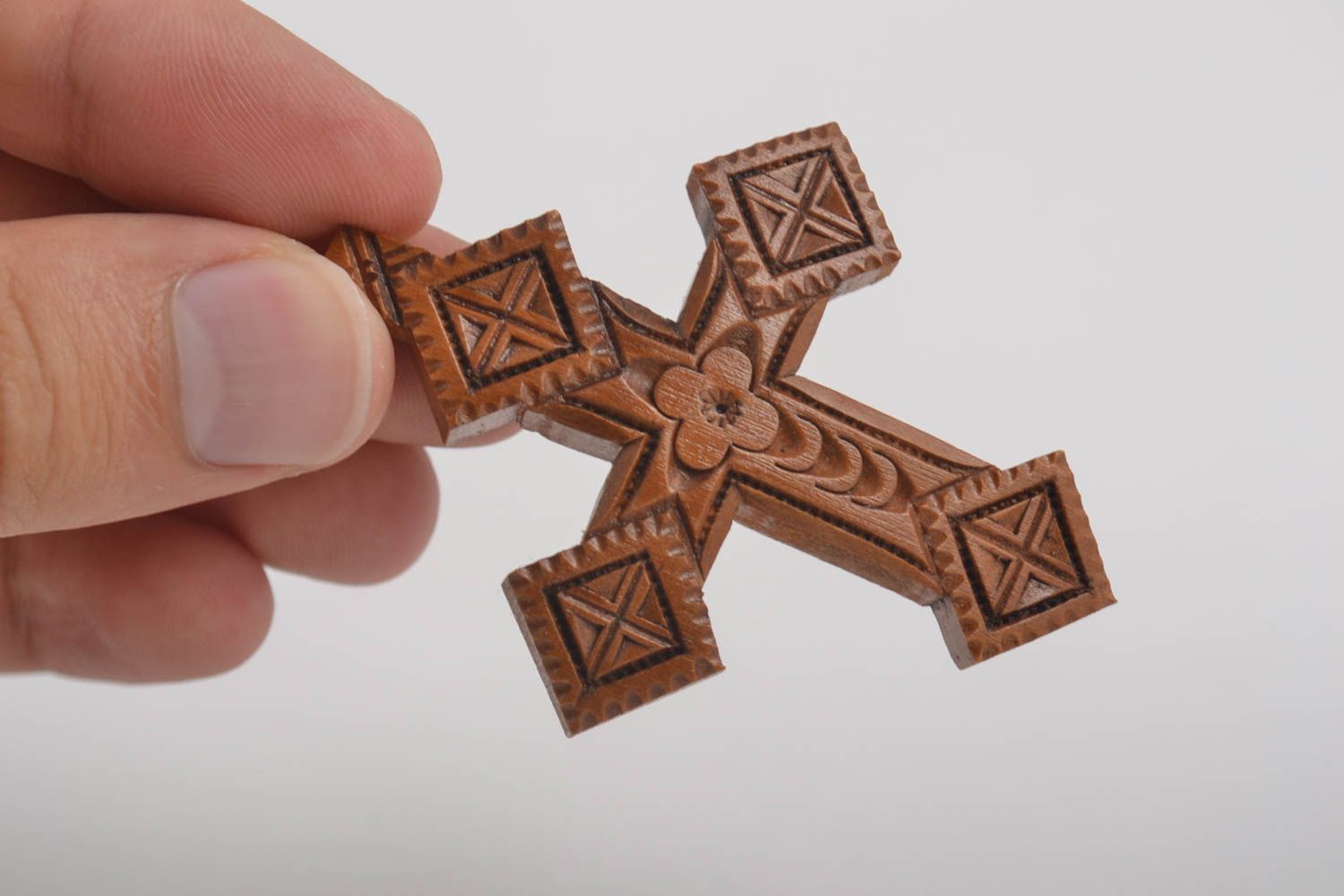 Croix pectorale Pendentif en bois fait main écologique Objet religieux photo 3