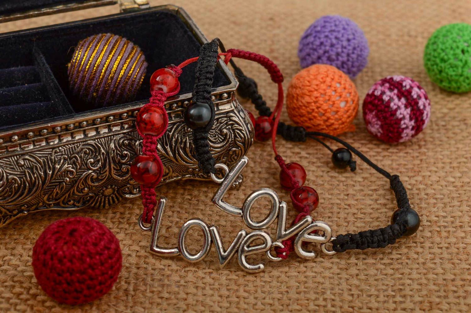 Conjunto de pulseras trenzadas de perlas de cerámica 2 accesorios artesanales  foto 1