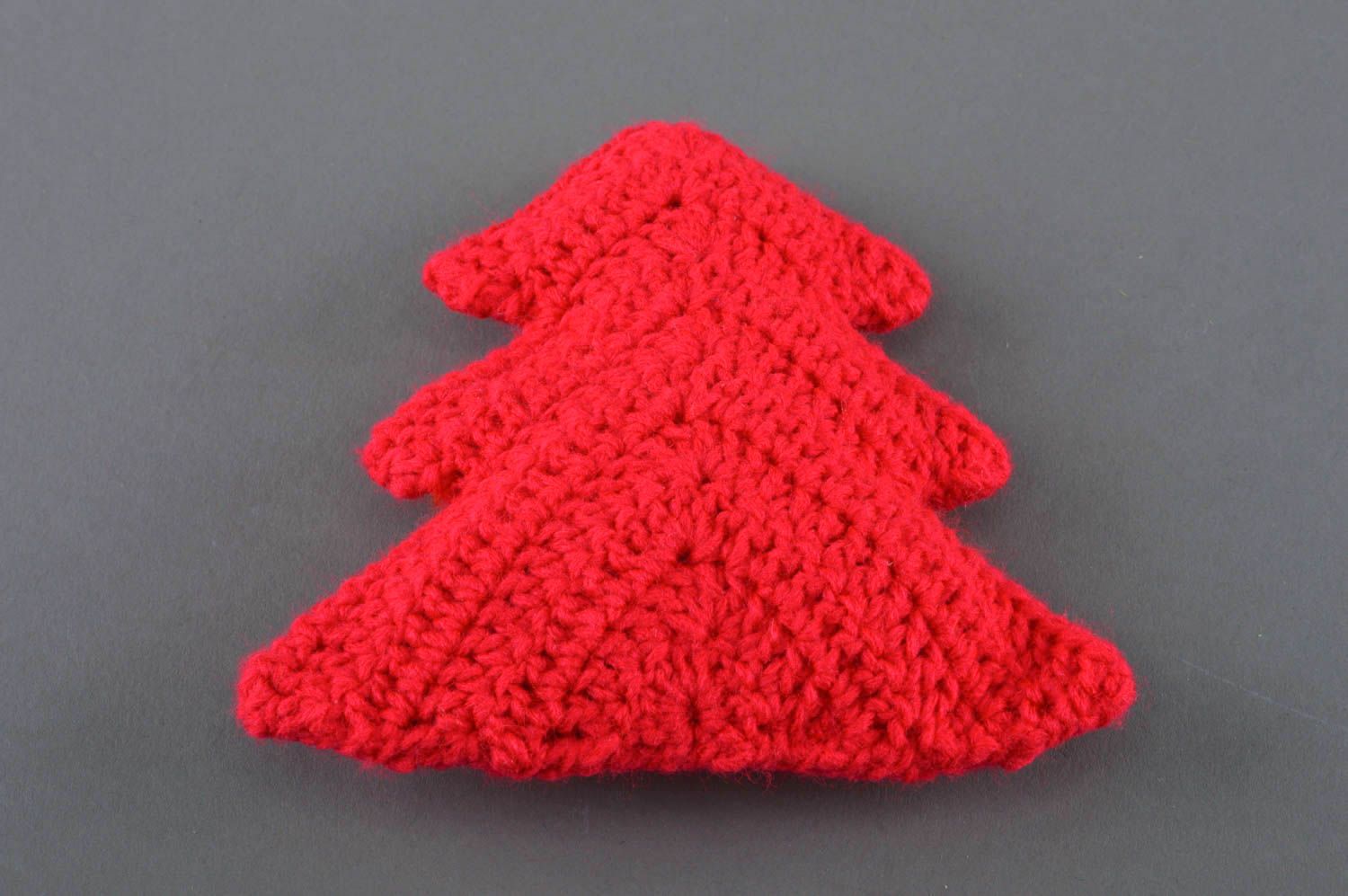 Handmade unusual small red crocheted toy Christmas-tree photo 3