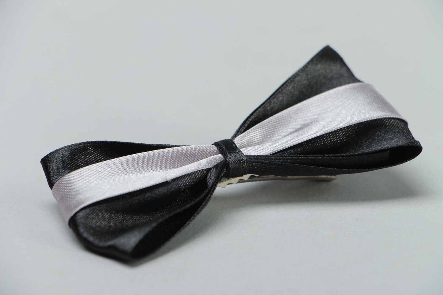 Black and white satin bow hair clip photo 2