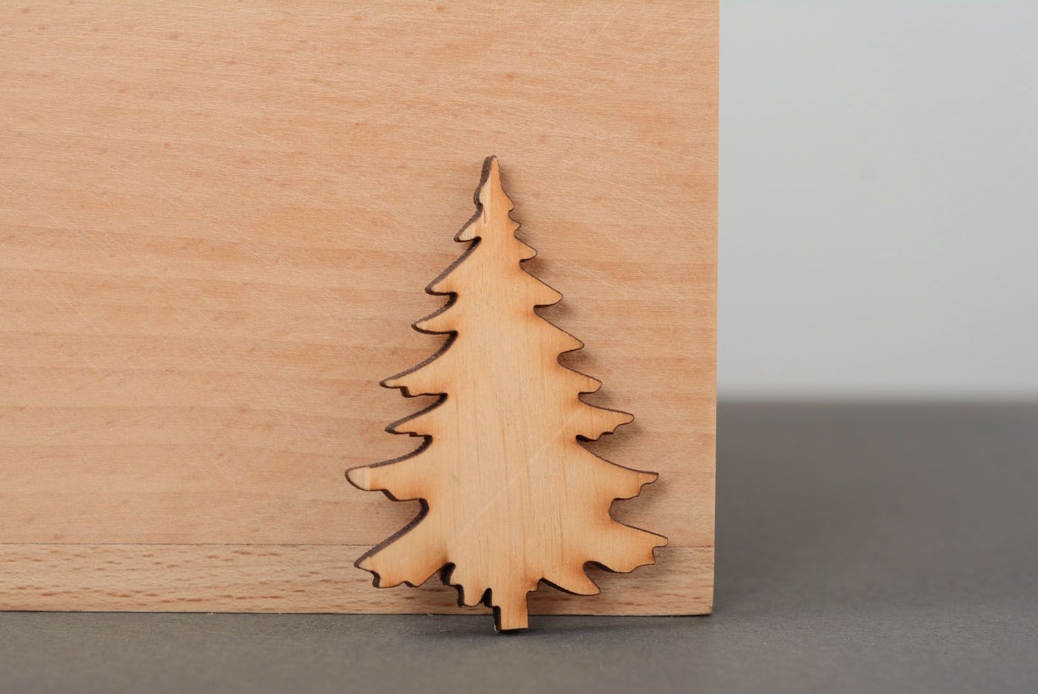  Figura de madeira compensada Pinheiro de floresta foto 5