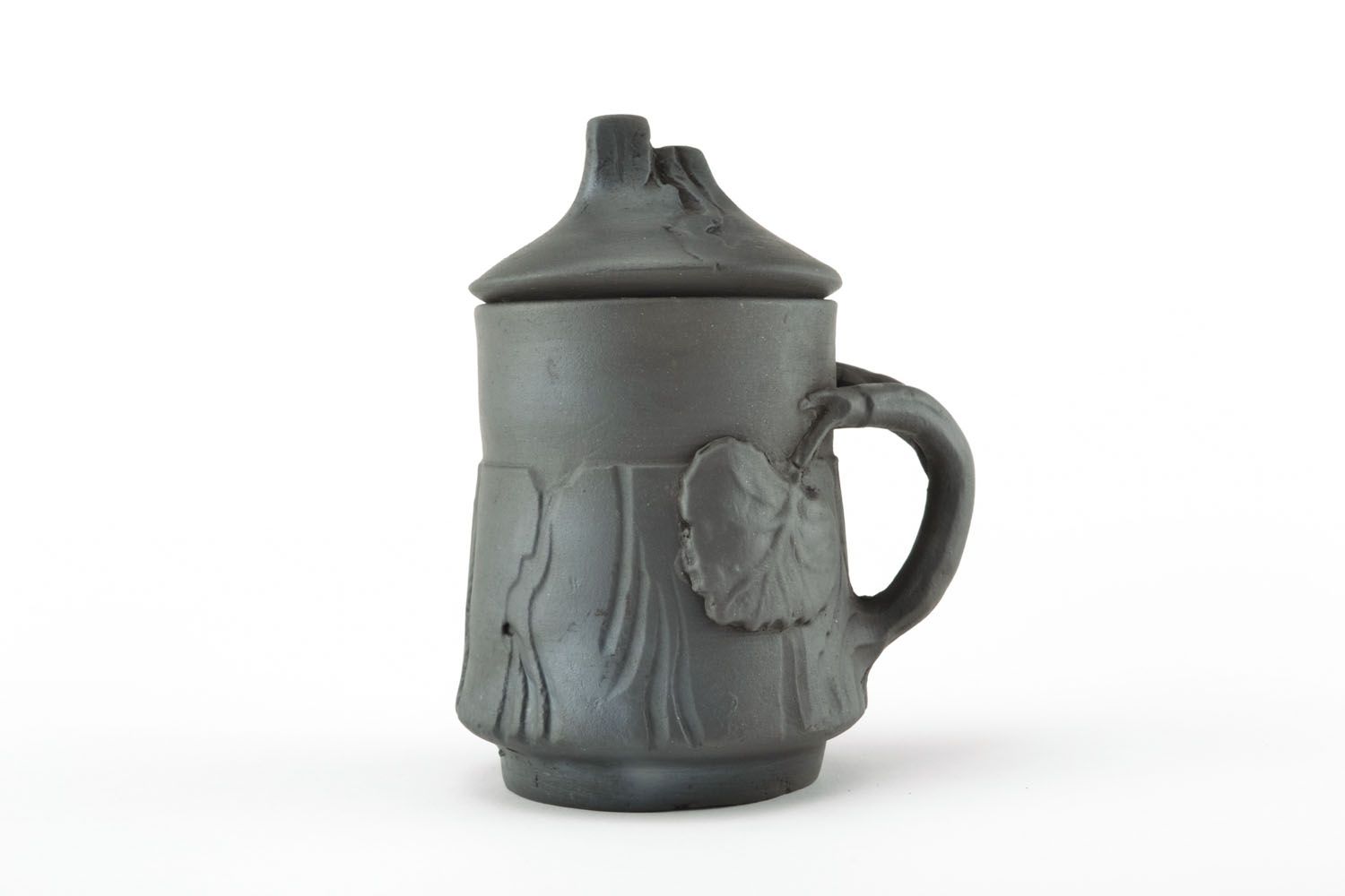 Clay mug with lid photo 1
