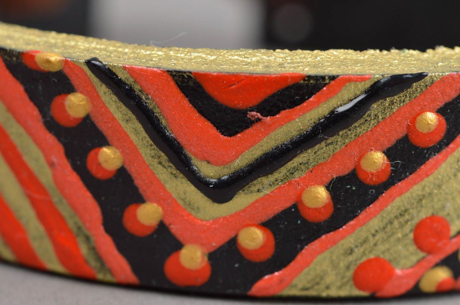 Brazalete artesanal con ornamentos pulsera de cuero hecha a mano regalo original foto 2