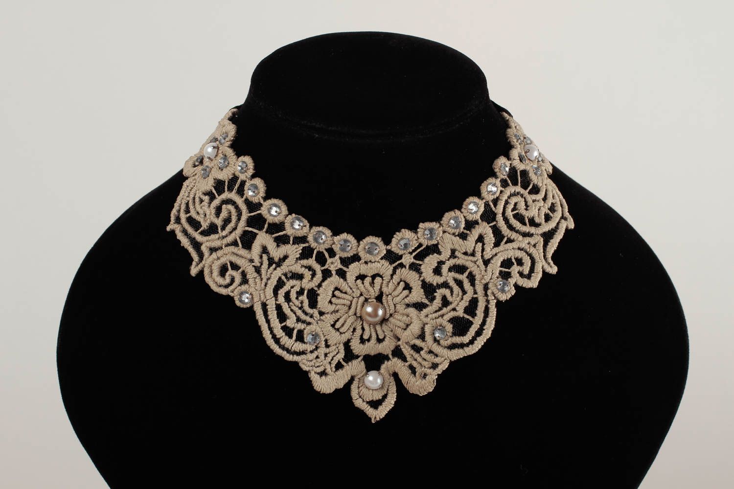 Collar para mujer artesanal collar hecho a mano lujoso accesorio para mujer foto 2
