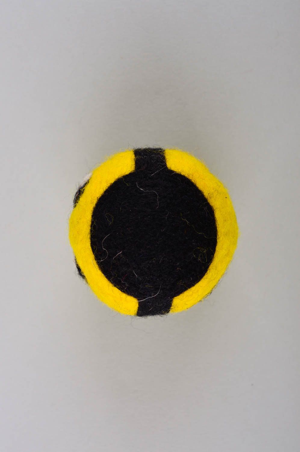 Валяная игрушка ручной работы игрушка из шерсти мягкая игрушка желтый смайлик фото 5