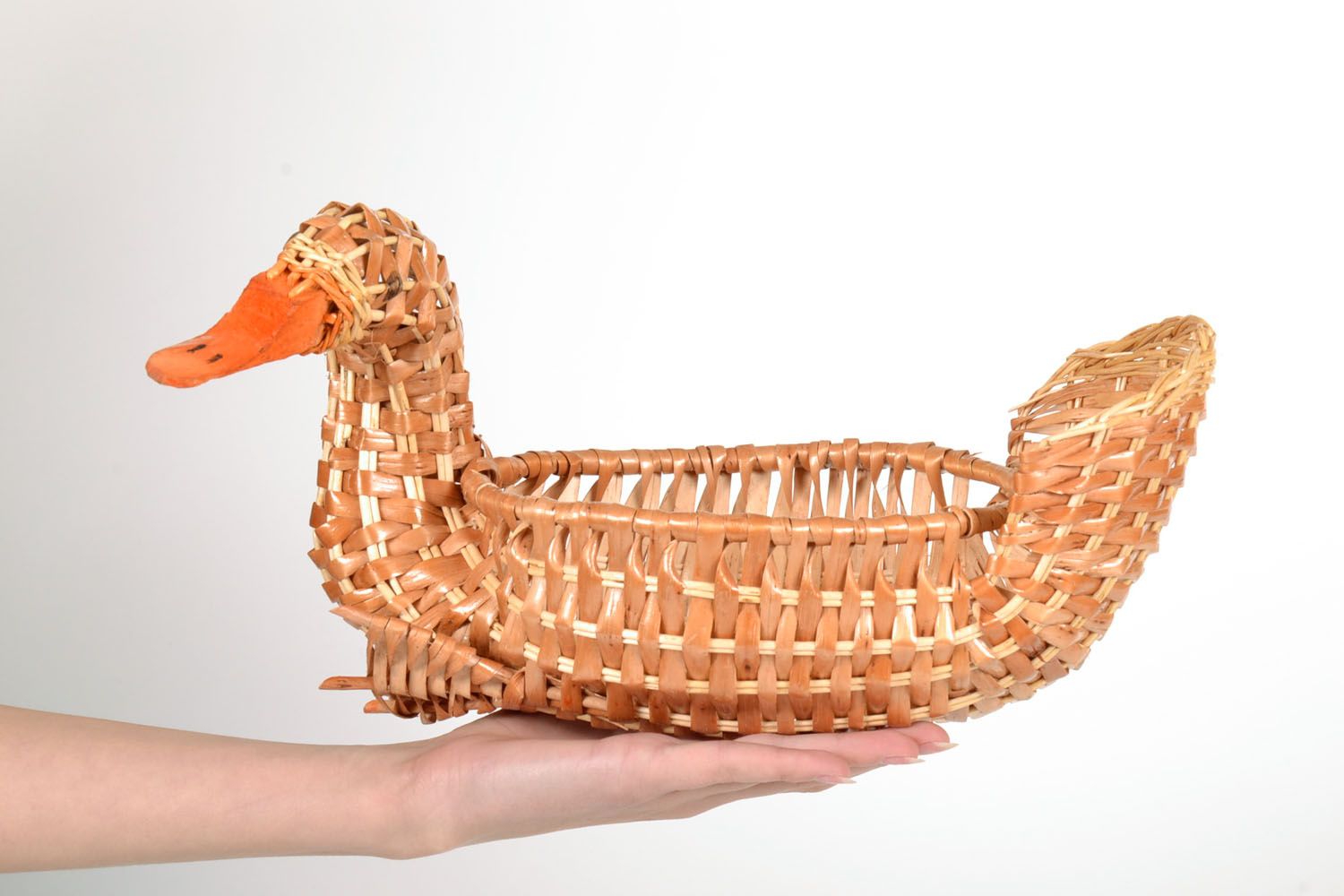 Woven basket Duck photo 5