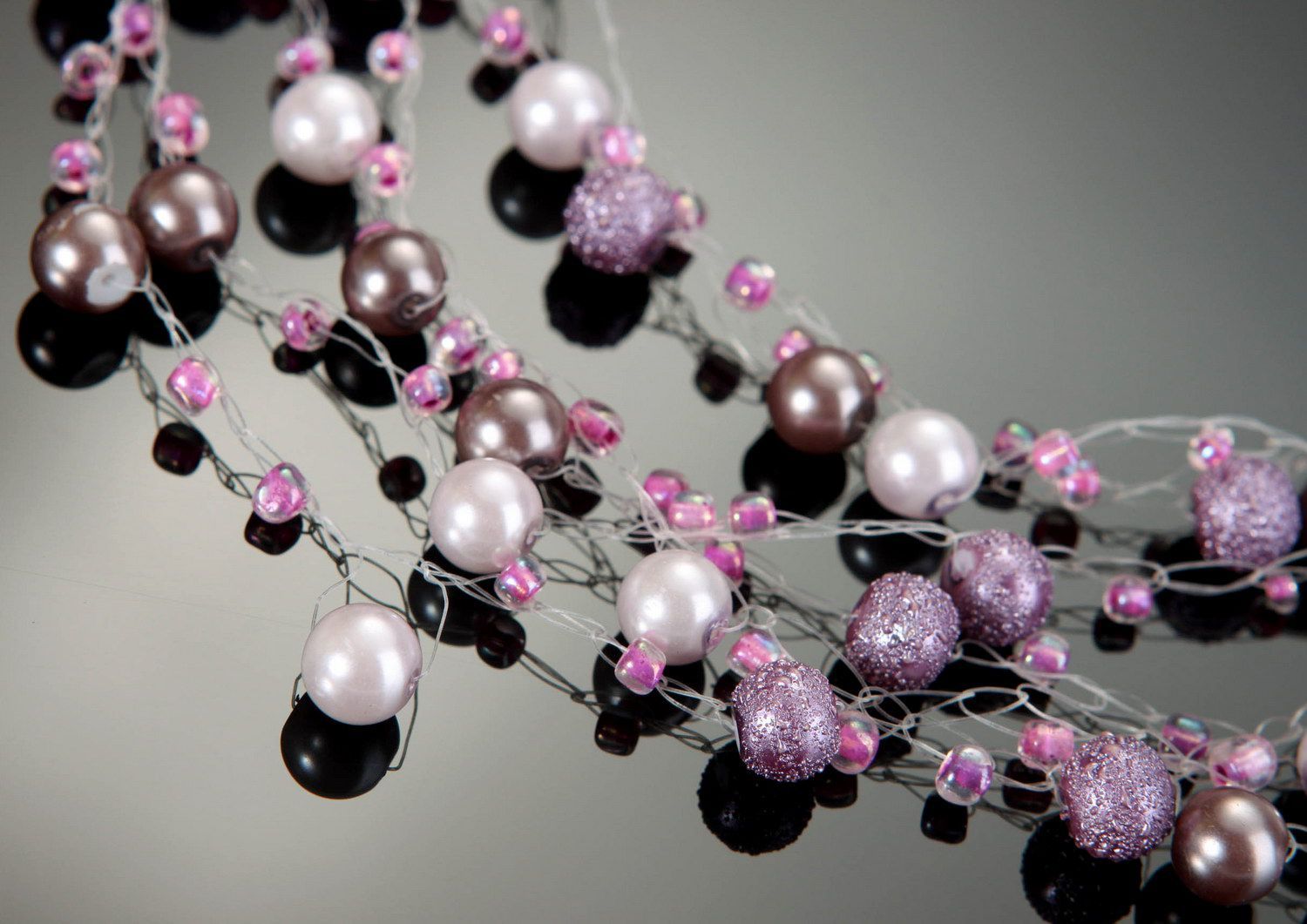 Necklace made of ceramic pearls photo 2