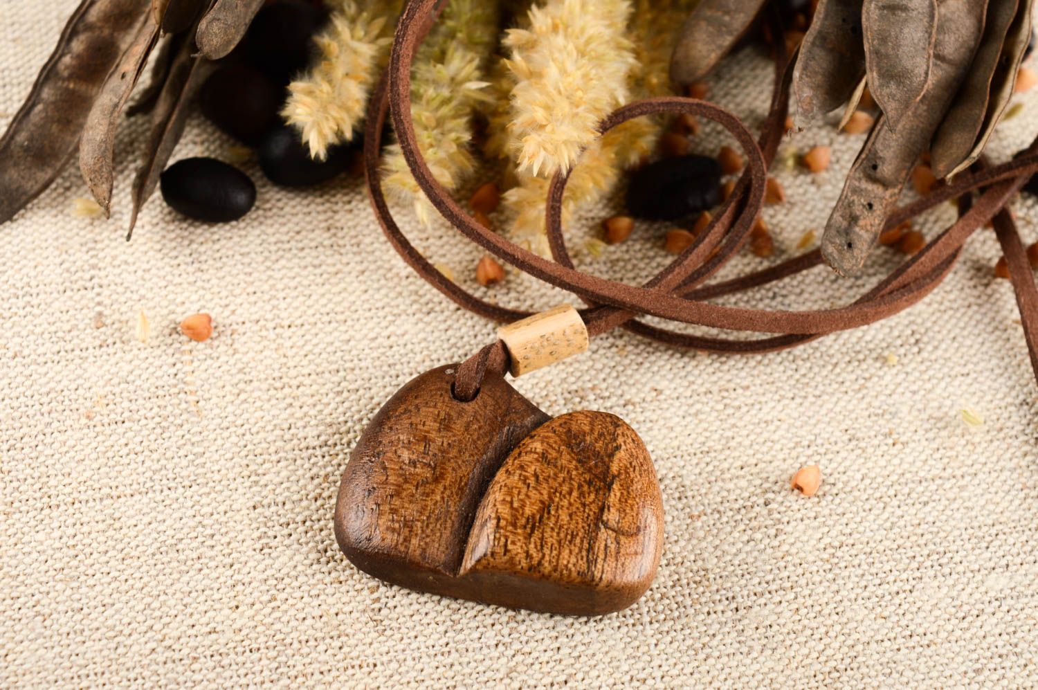 Unusual handmade wooden pendant costume jewelry designs wood craft small gifts photo 1