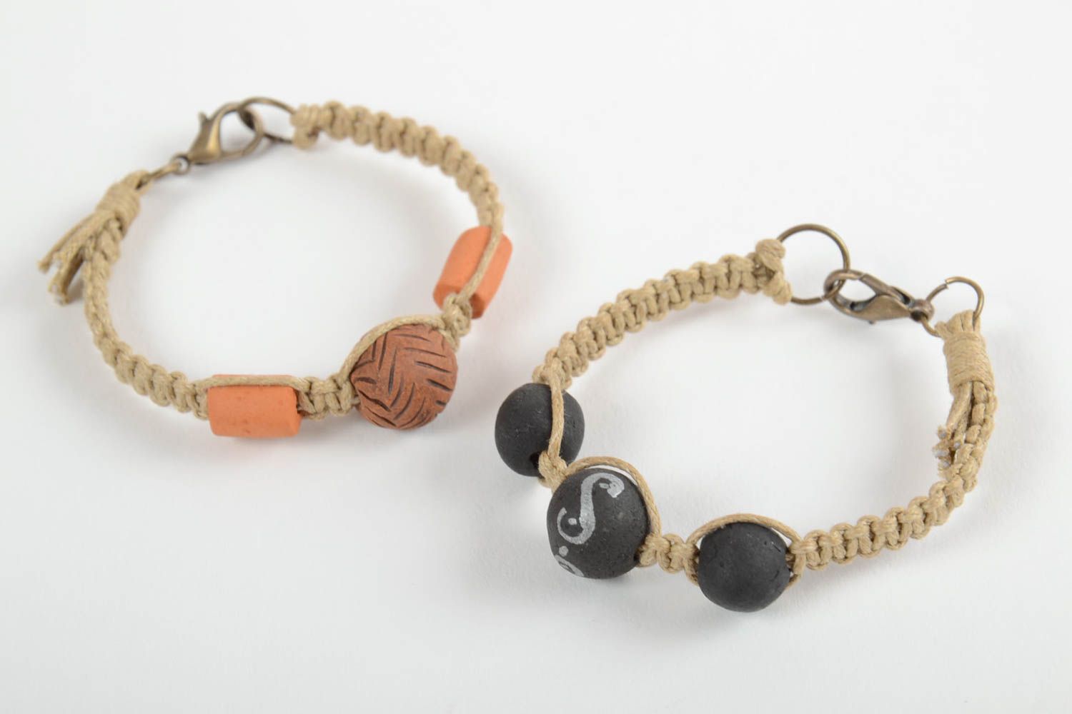Парные браслеты плетеные из вощеного шнура и бусин светлые 2 шт набор хендмейд фото 1