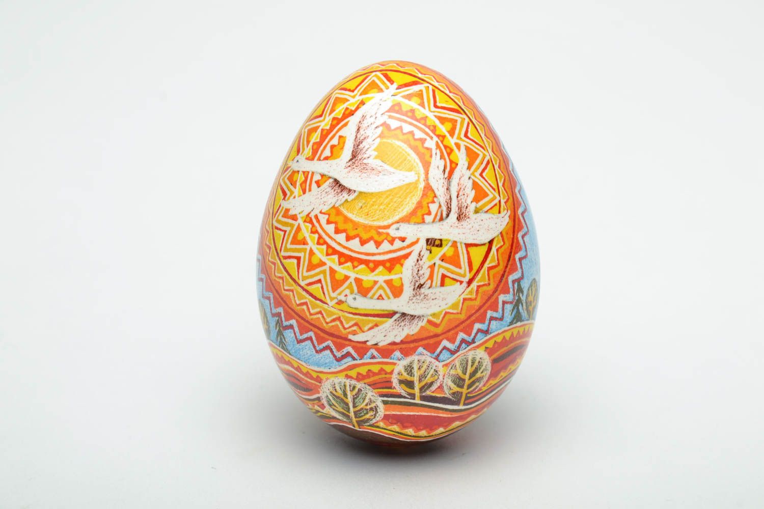 Designer painted egg decorated using wax technique photo 3