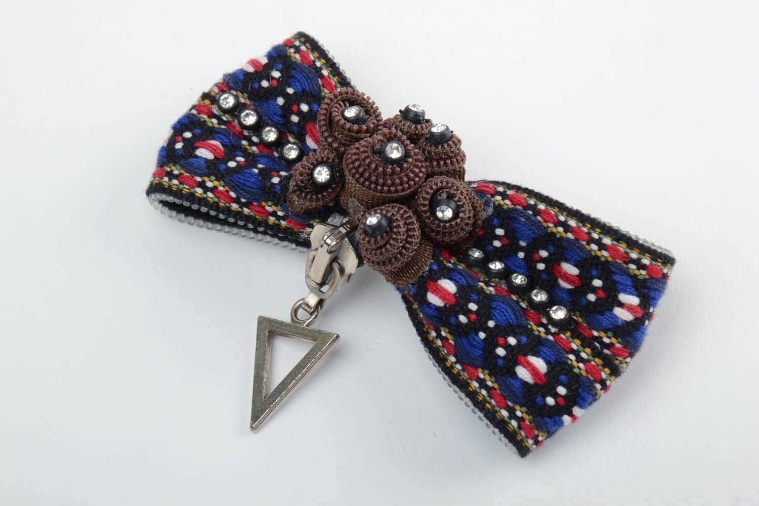Handmade decorative hair clip with embroidered volume zipper bow with charm  photo 2