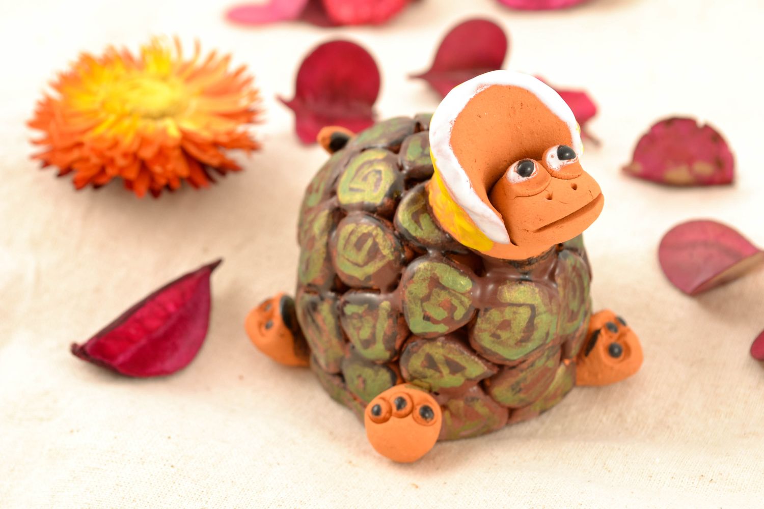 Handmade Statuette Schildkröte aus Ton foto 2