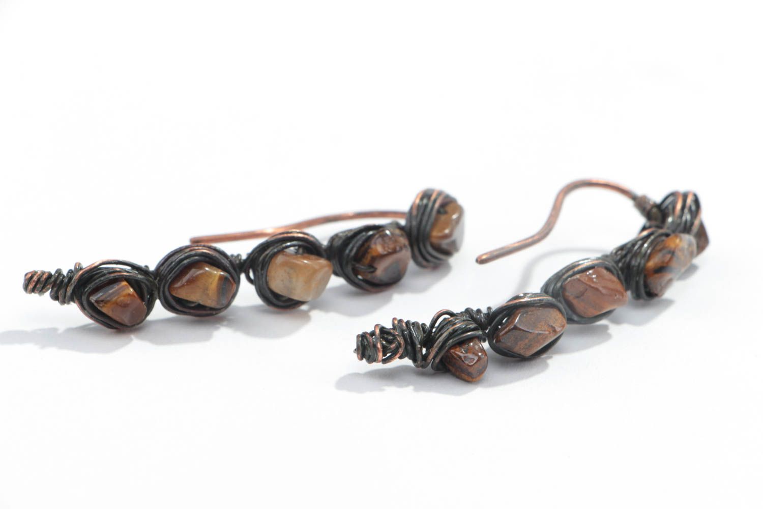 Boucles d'oreilles pendantes en cuivre oeil de tigre wire wrapping faites main photo 3