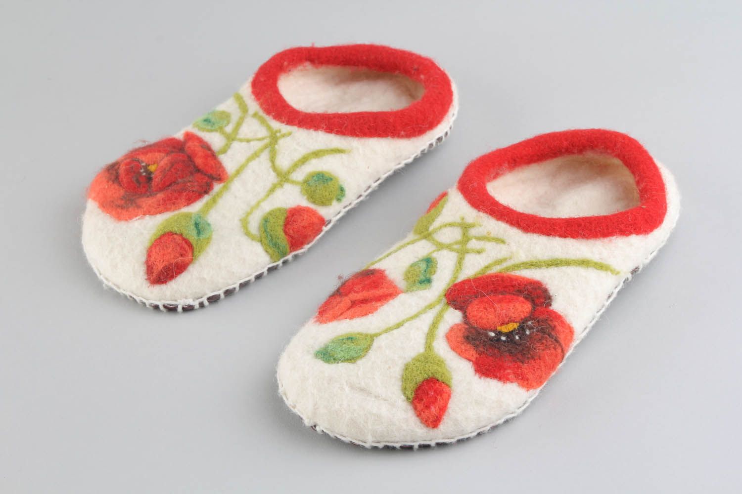 House women's slippers photo 1