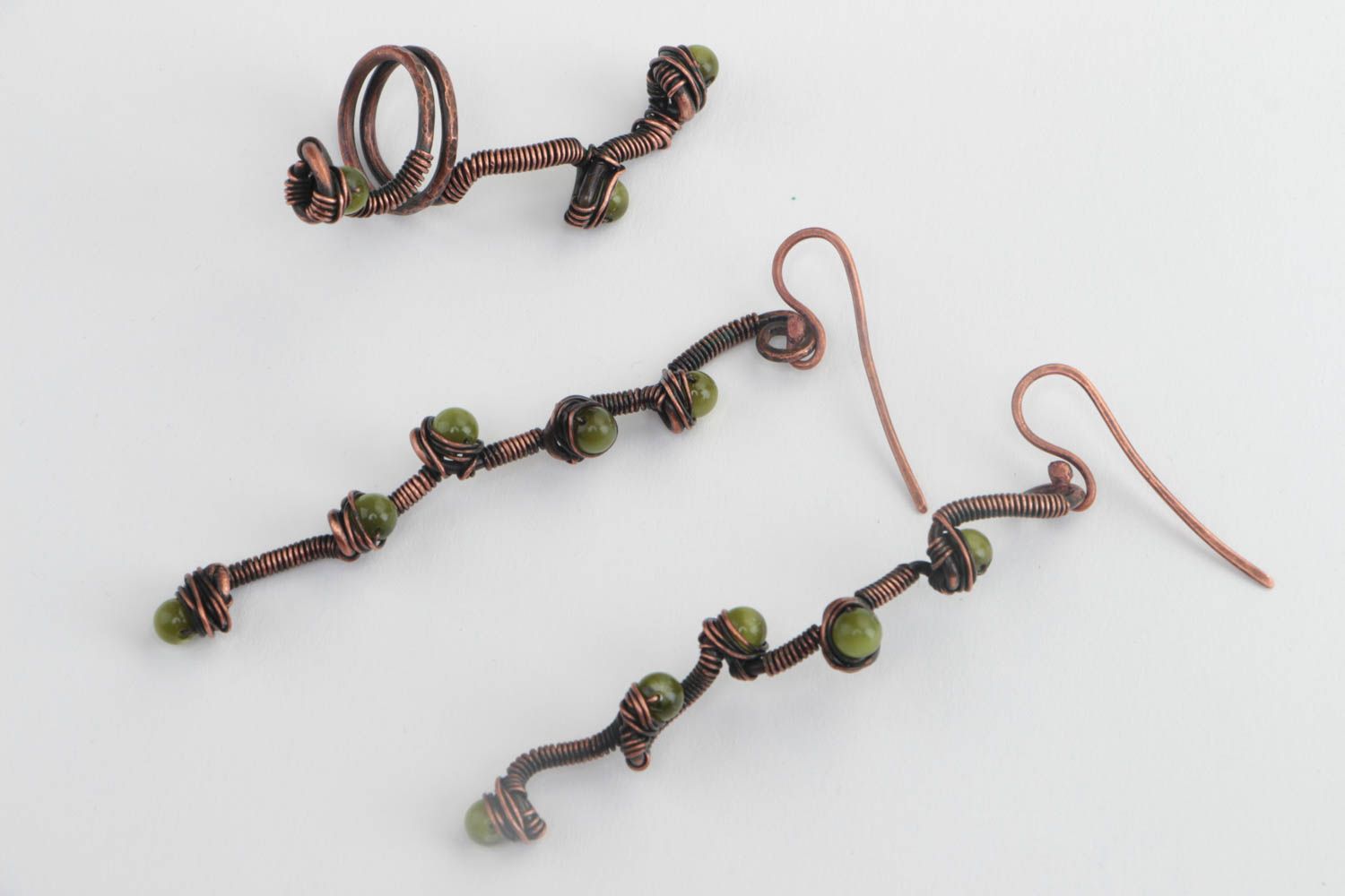 Handmade Schmuck Set Ohrringe und Ring aus Kupfer mit Stein in Wire Wrap 2 Stück foto 2