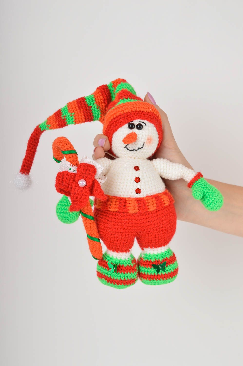 Peluche bonhomme de neige Jouet fait main tricoté en acrylique Cadeau enfant photo 2