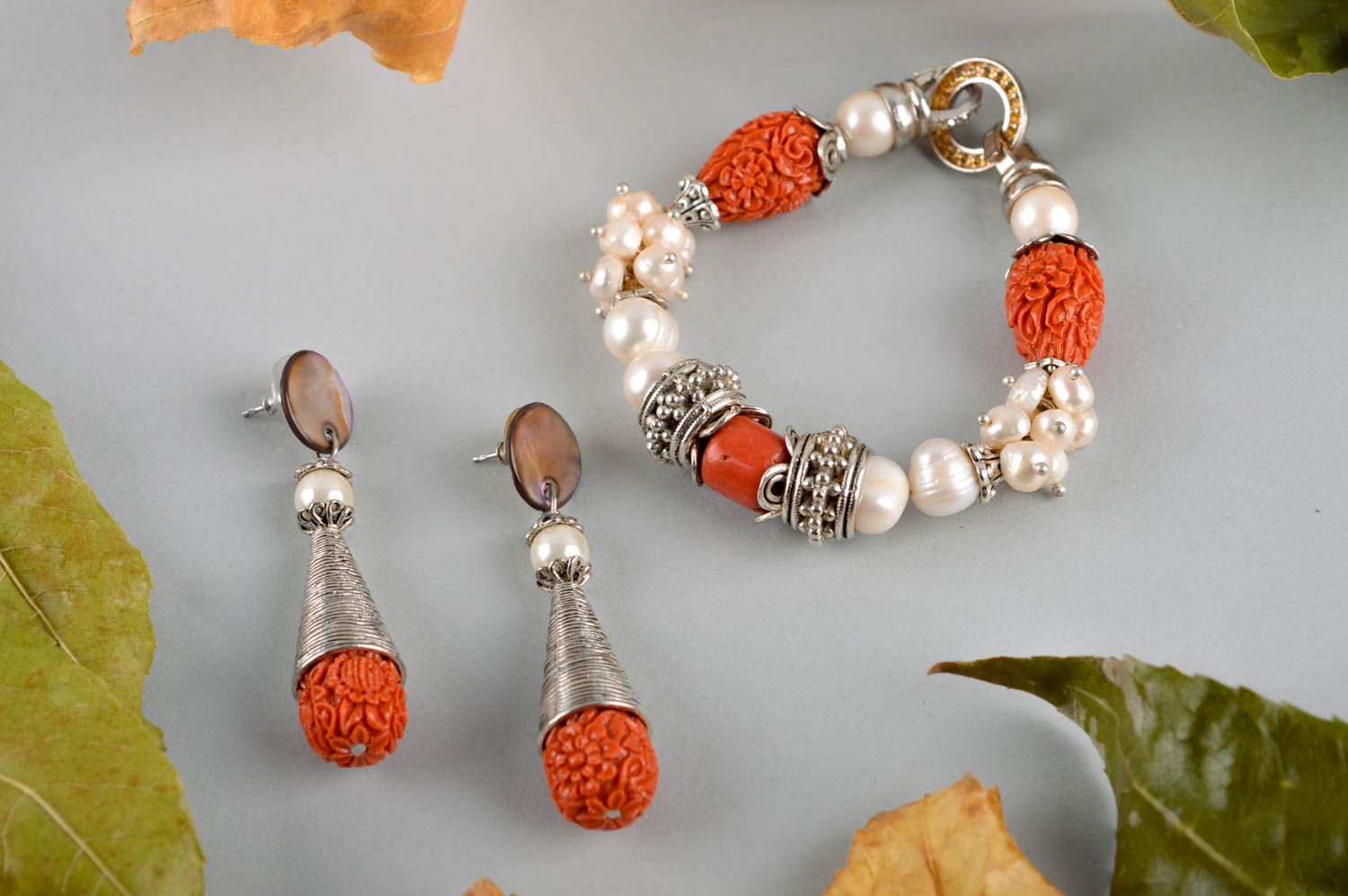 Handmade beaded jewelry set unusual dangling earrings designer wrist bracelet photo 1