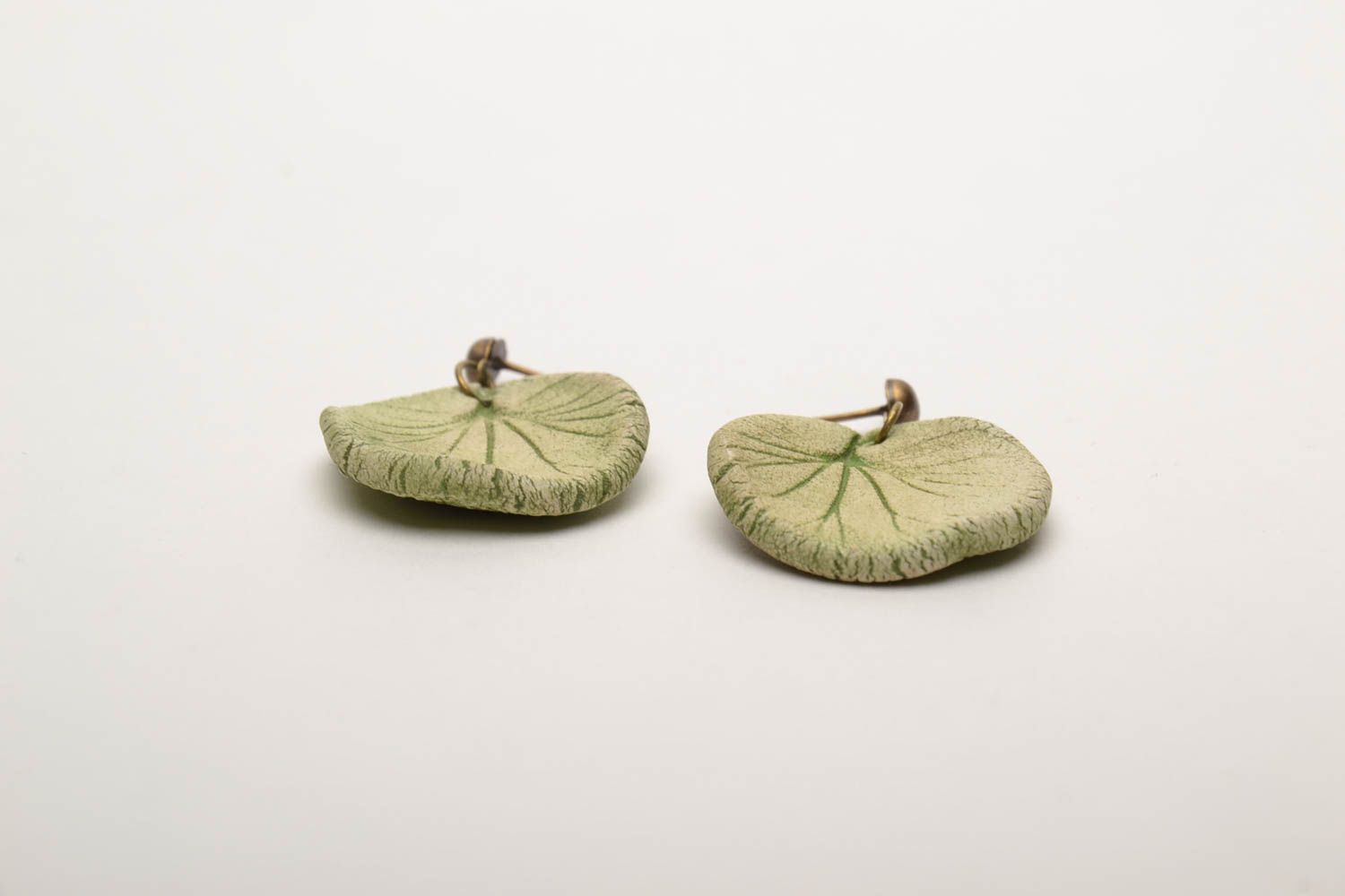 Round ceramic earrings photo 4