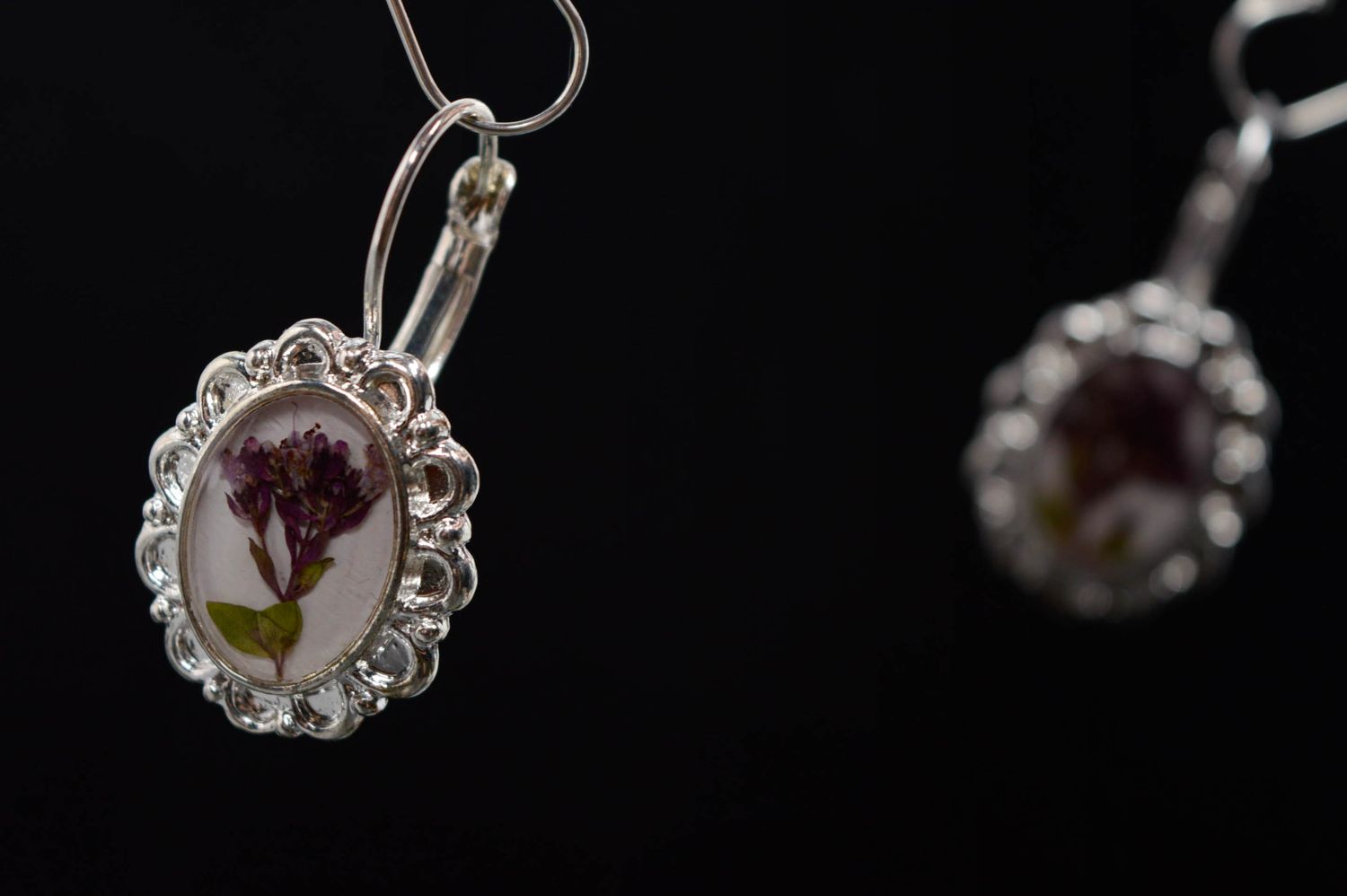 Epoxy earrings with marjoram flowers photo 3