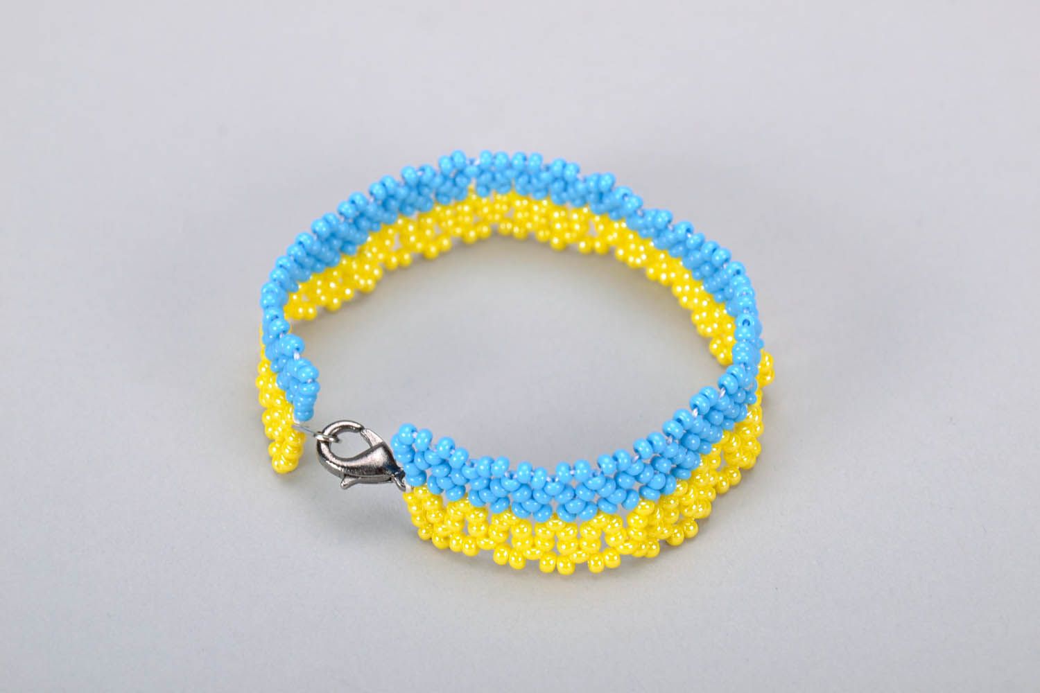 Blue and yellow beads bracelet in the colors of Ukrainian flag photo 2