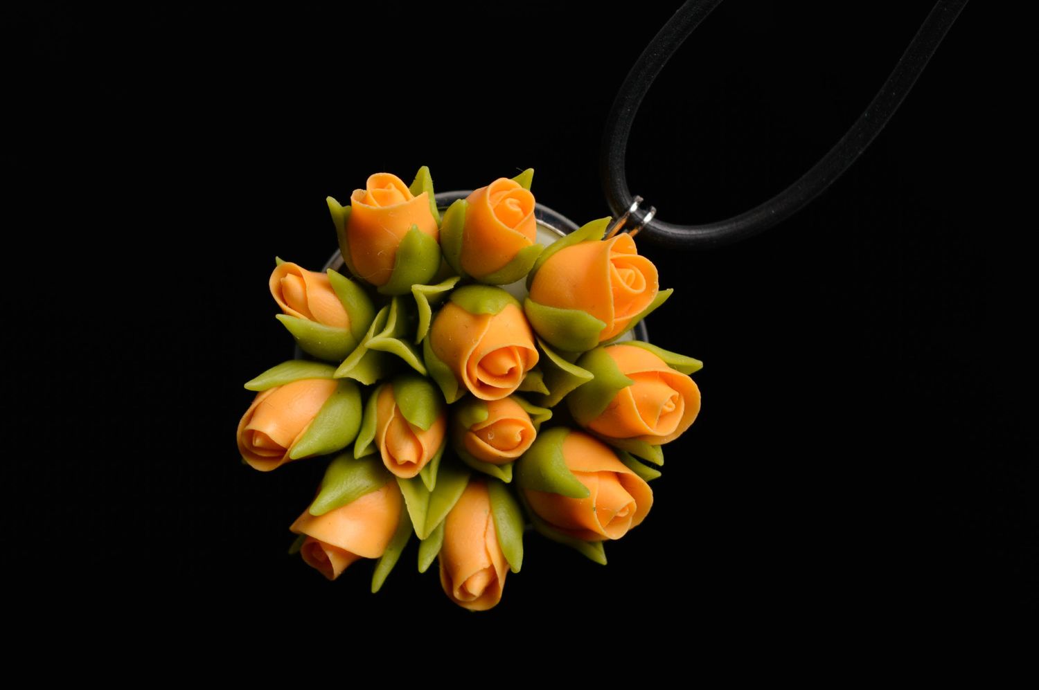 Colgante original de porcelana fría en cordón, Rosas naranjadas foto 4