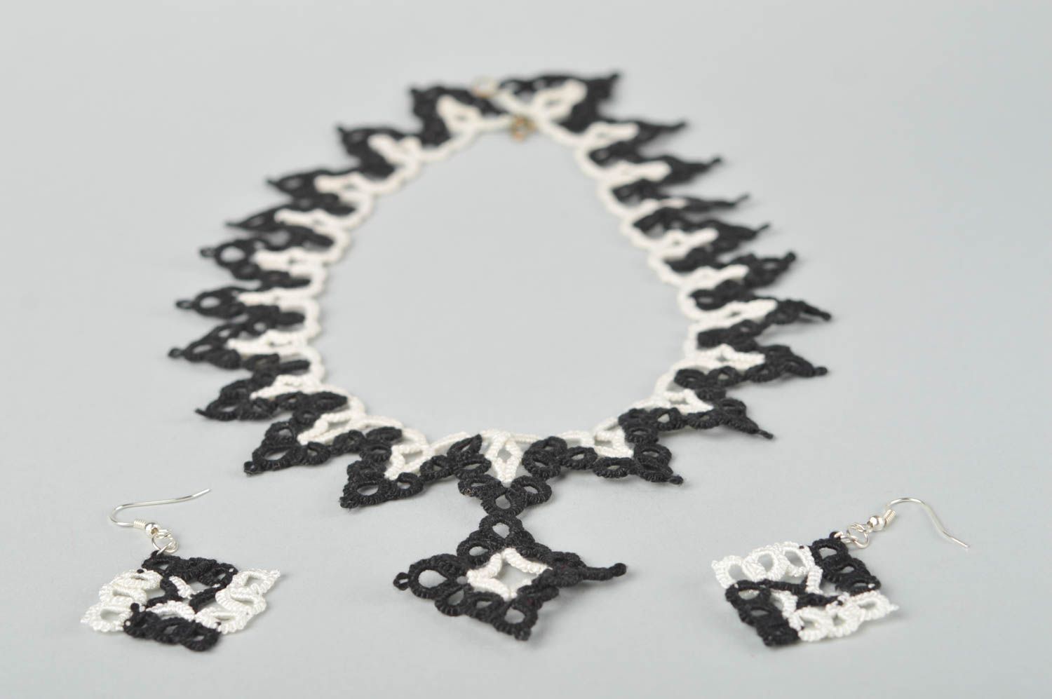 Дизайнерские украшения ручной работы кружевные серьги ожерелье из ниток фото 5