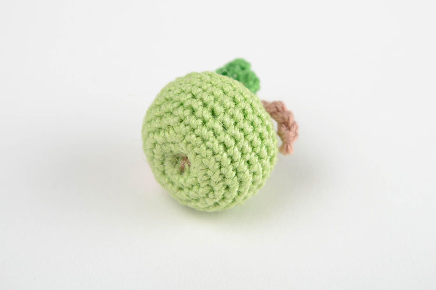 Fruta tejida a crochet juguete artesanal regalo original manzana verde foto 4