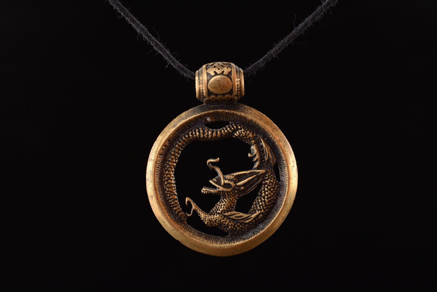 Pendentif en bronze fait main original accessoire design en forme de dragon photo 3