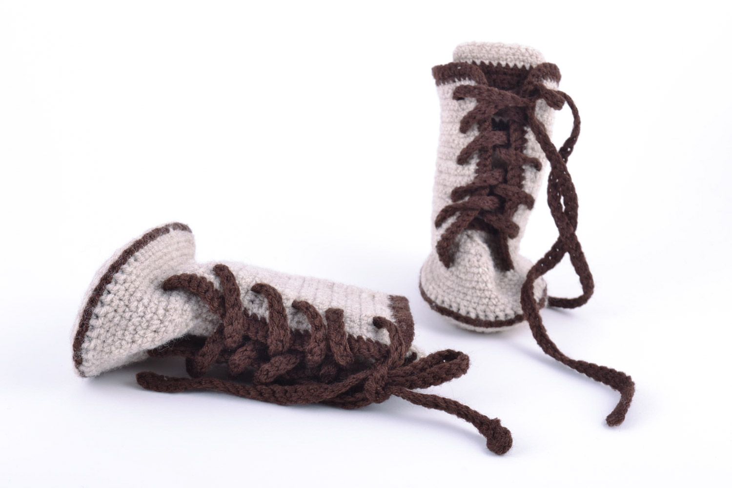 Handmade gray baby booties crocheted of semi-woolen threads with lacing photo 5