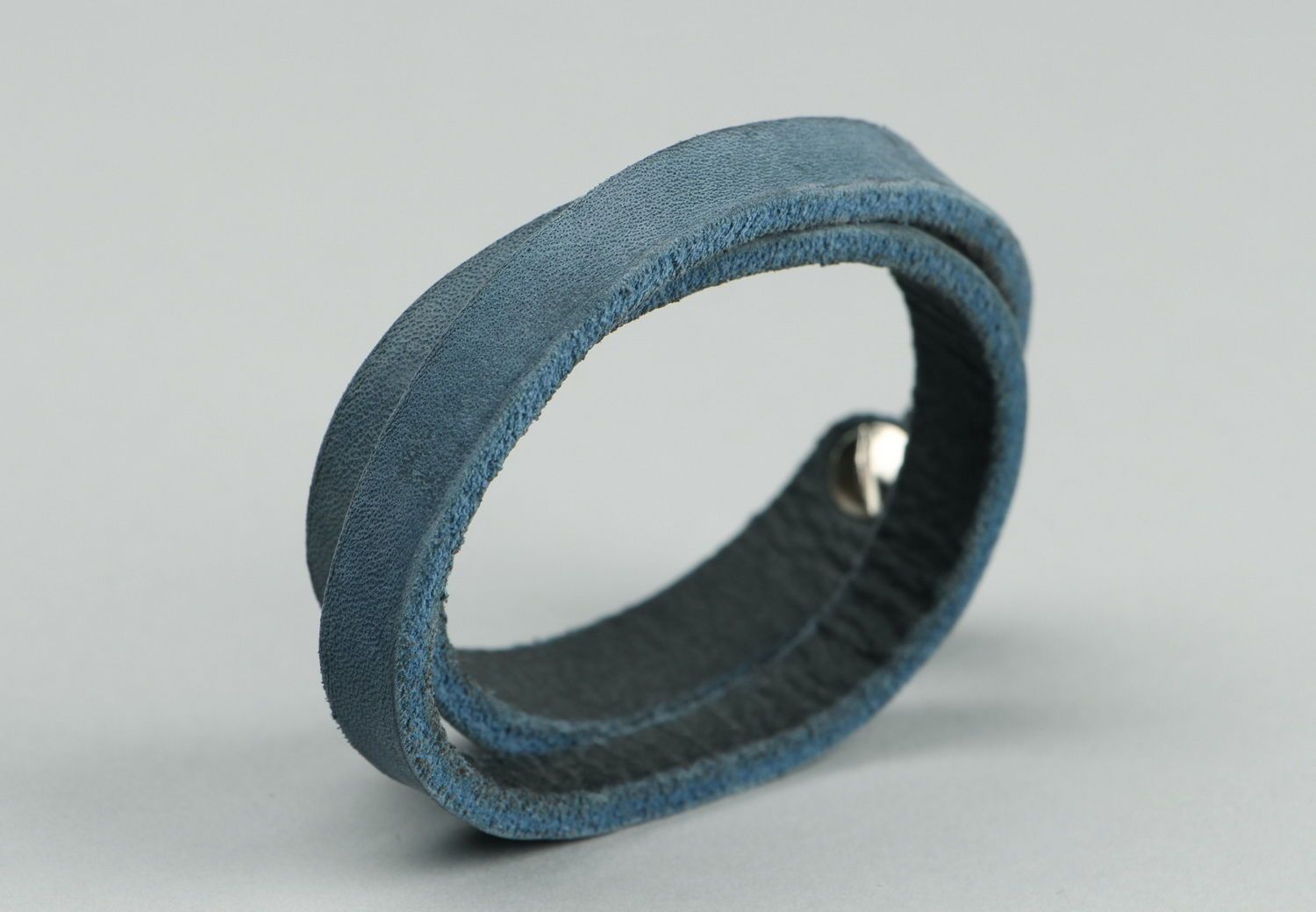 Blue leather bracelet photo 4