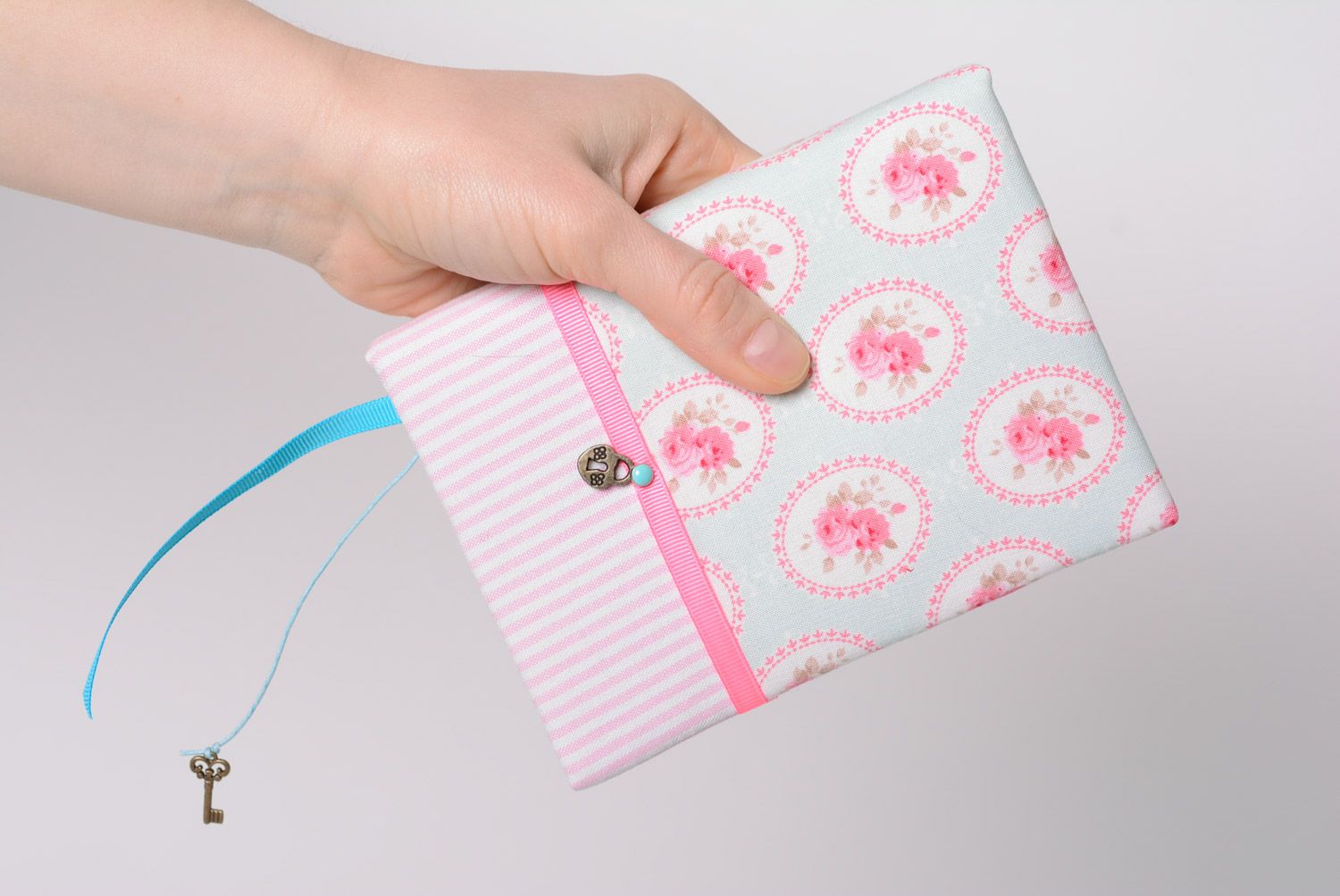Carnet de notes fantaisie couverture en tissu rose à motif floral fait main photo 4
