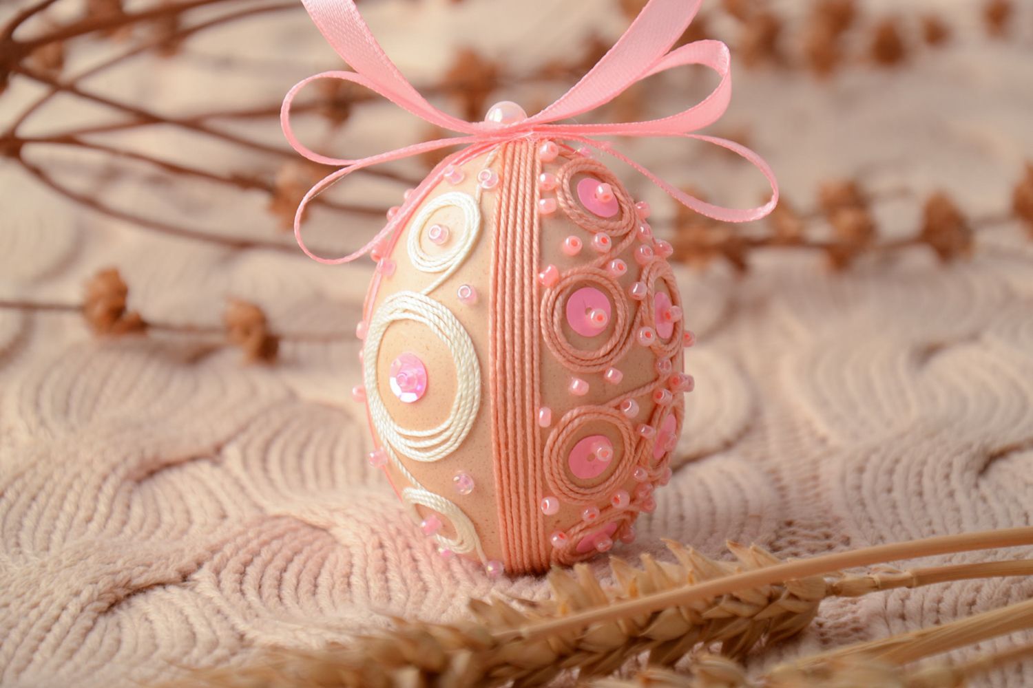 Интерьерная подвеска в виде яйца розовая нежная  фото 1