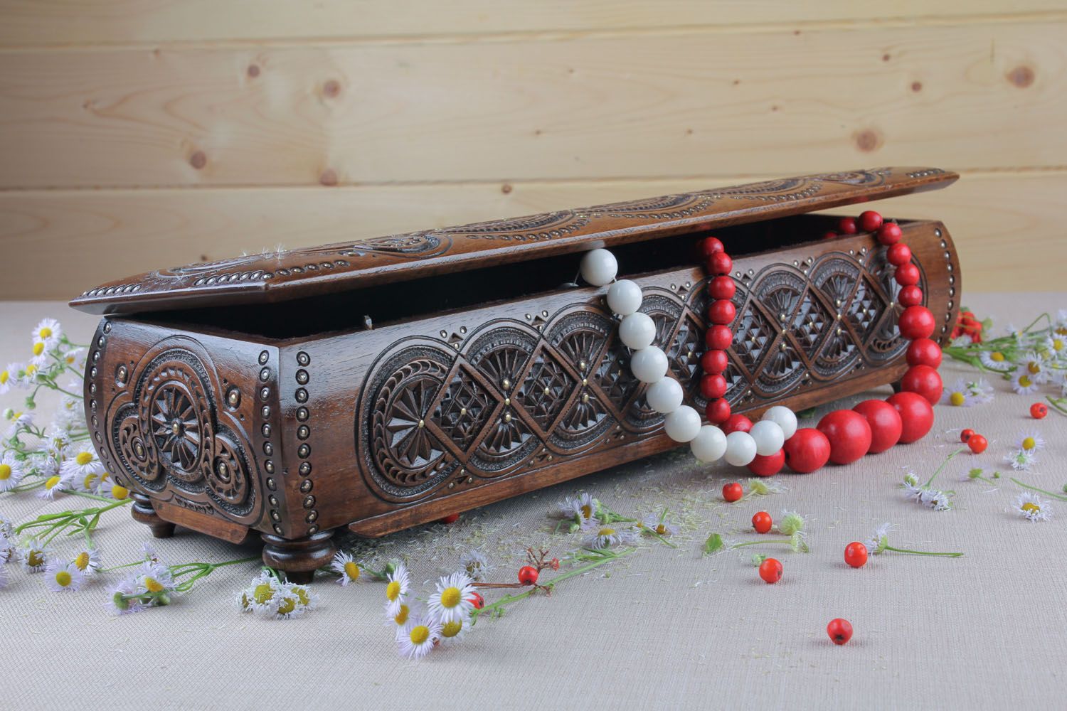 Carved box with inlay photo 5