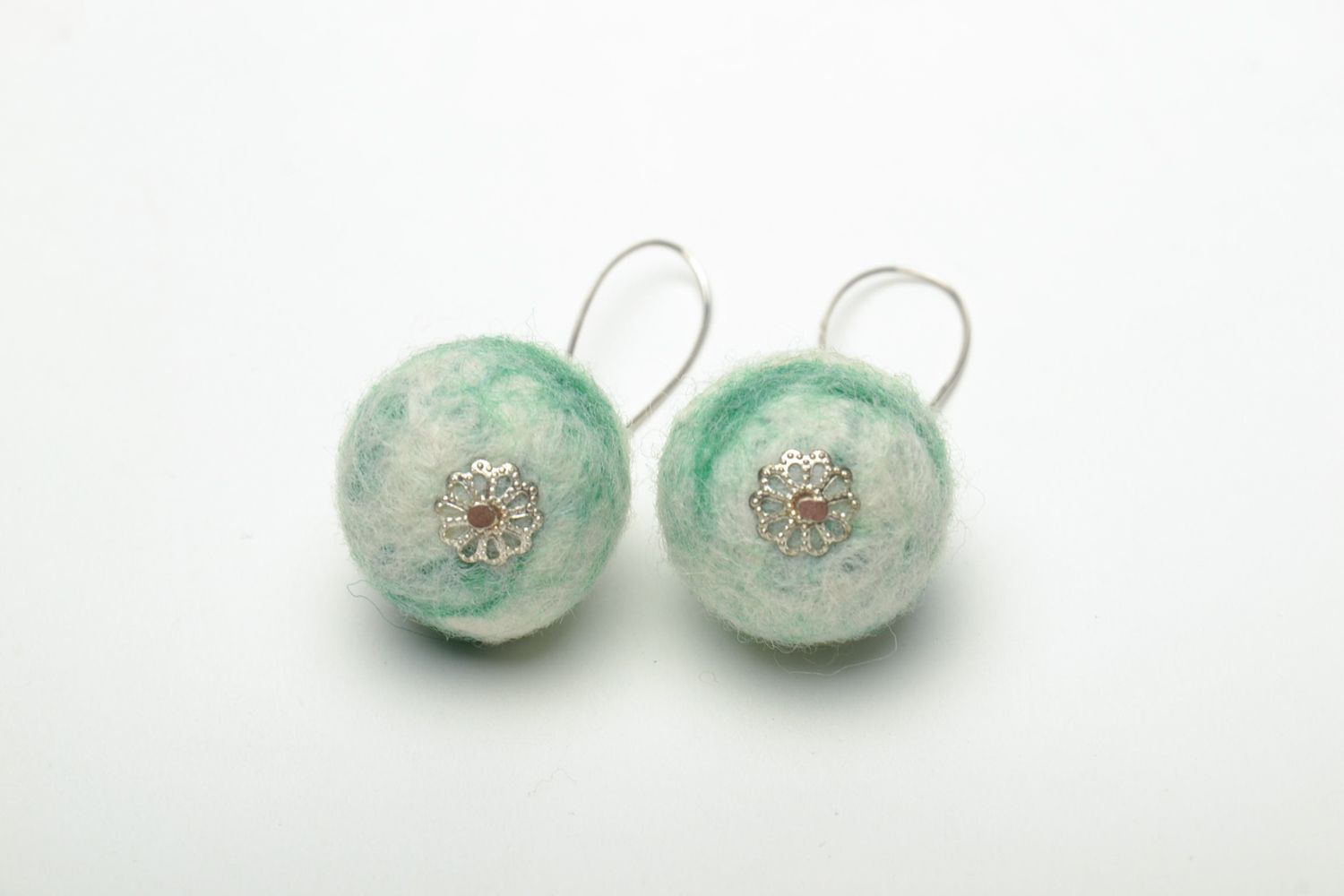 Green felted wool earrings with English fasteners photo 3