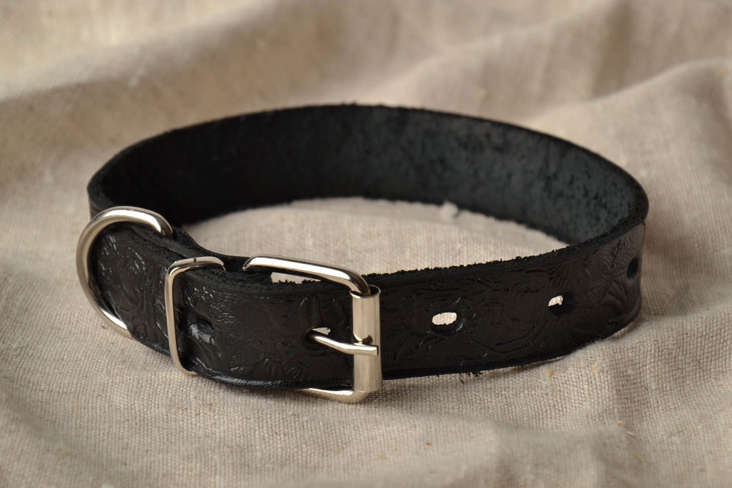 Black leather collar with stamping photo 1