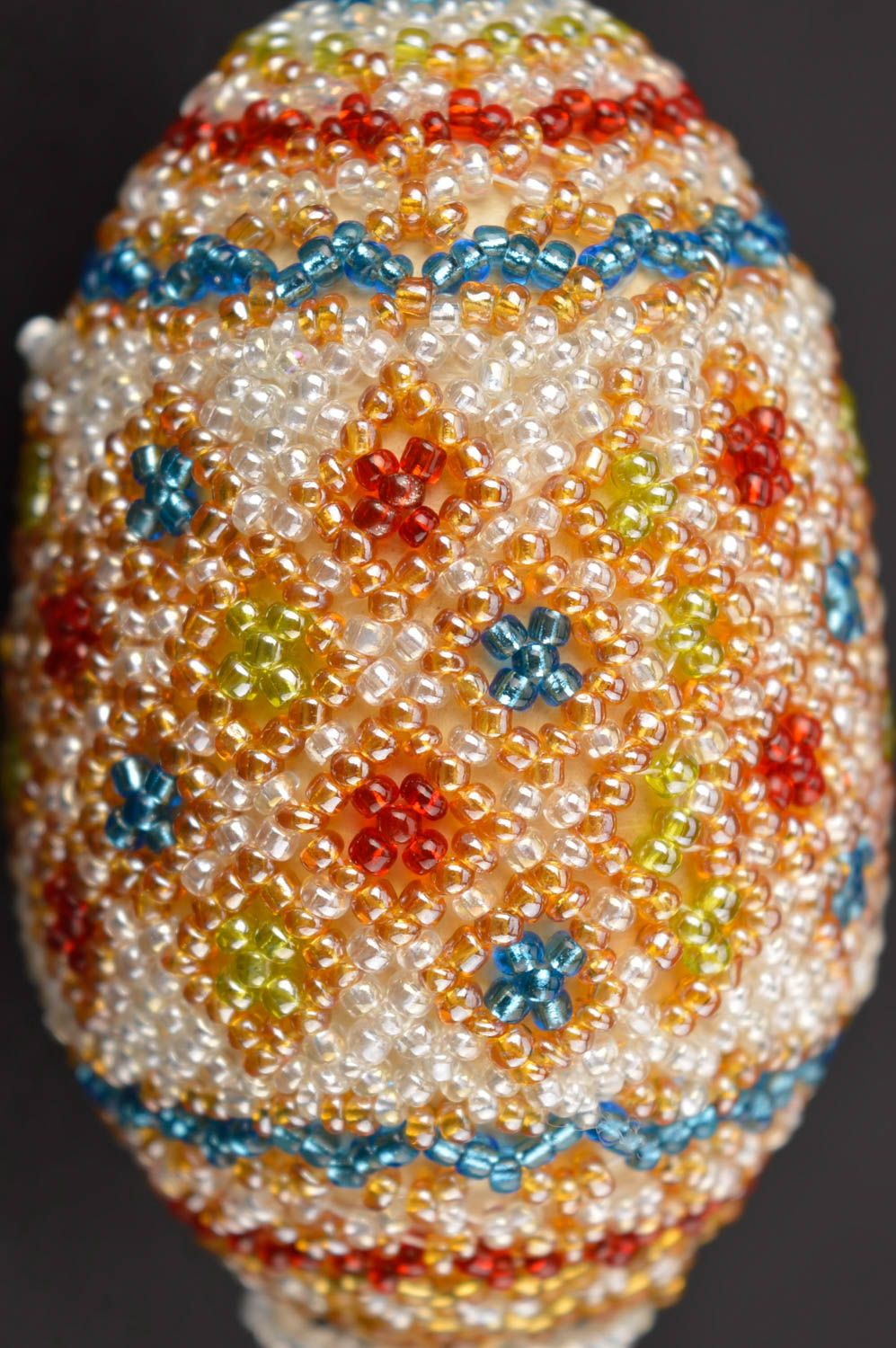 Пасхальное яйцо хэнд мэйд яйцо из бисера разноцветное пасхальный декор фото 3
