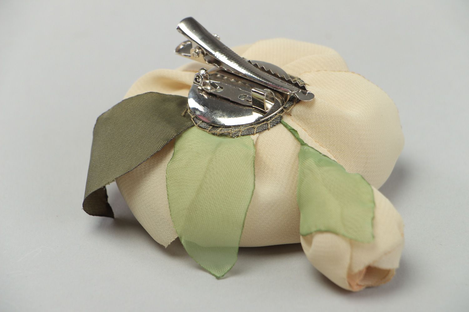 Broche en tissu de mousseline de soie faite main barrette originale pour femme photo 3